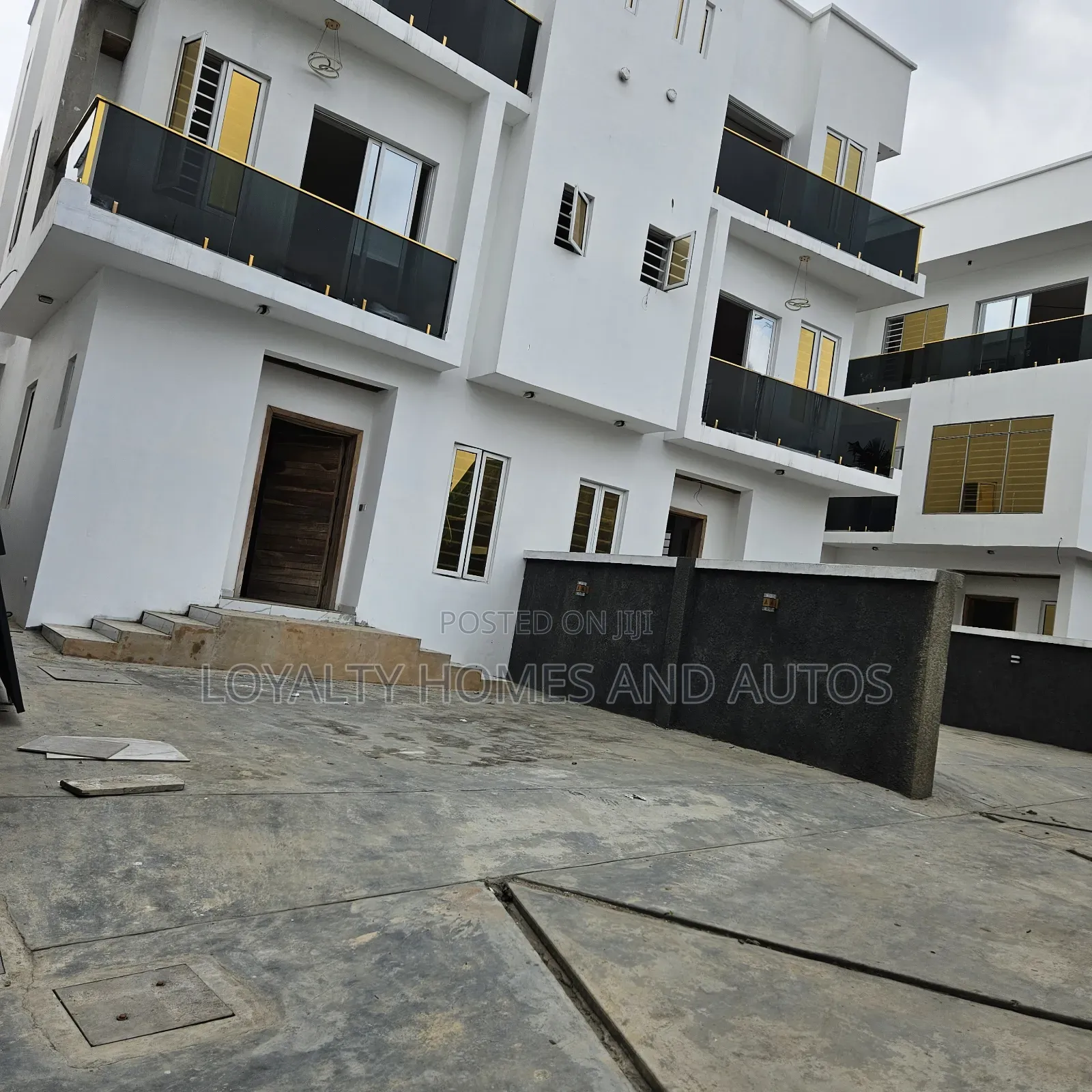 5bdrm Duplex in Opebi Ikeja Lagos for sale in Opebi