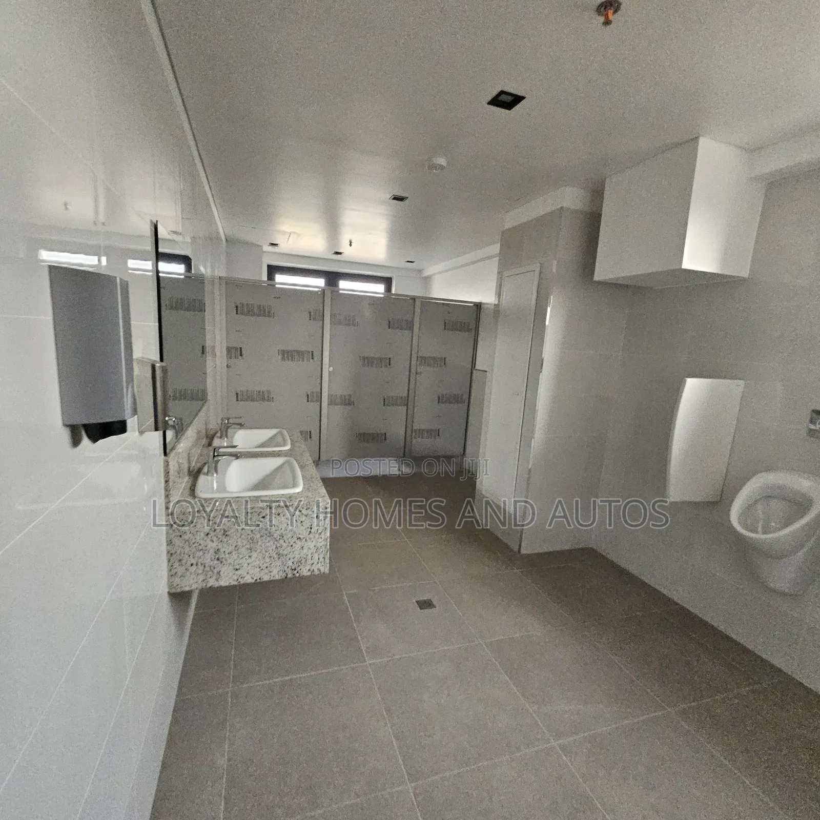 Commercial Office Space Measuring 1000 SQM in Newly Built Ficility in Mobolaji Bank Anthony Way