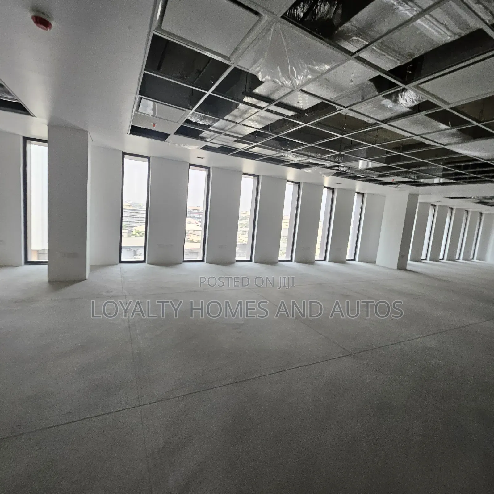 Commercial Office Space Measuring 1000 SQM in Newly Built Ficility in Mobolaji Bank Anthony Way
