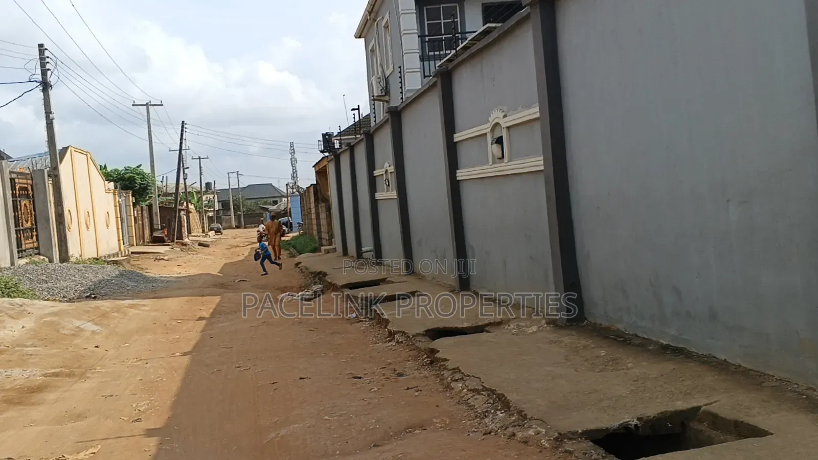 12bdrm Block of Flats in Ipaja for sale in Ipaja