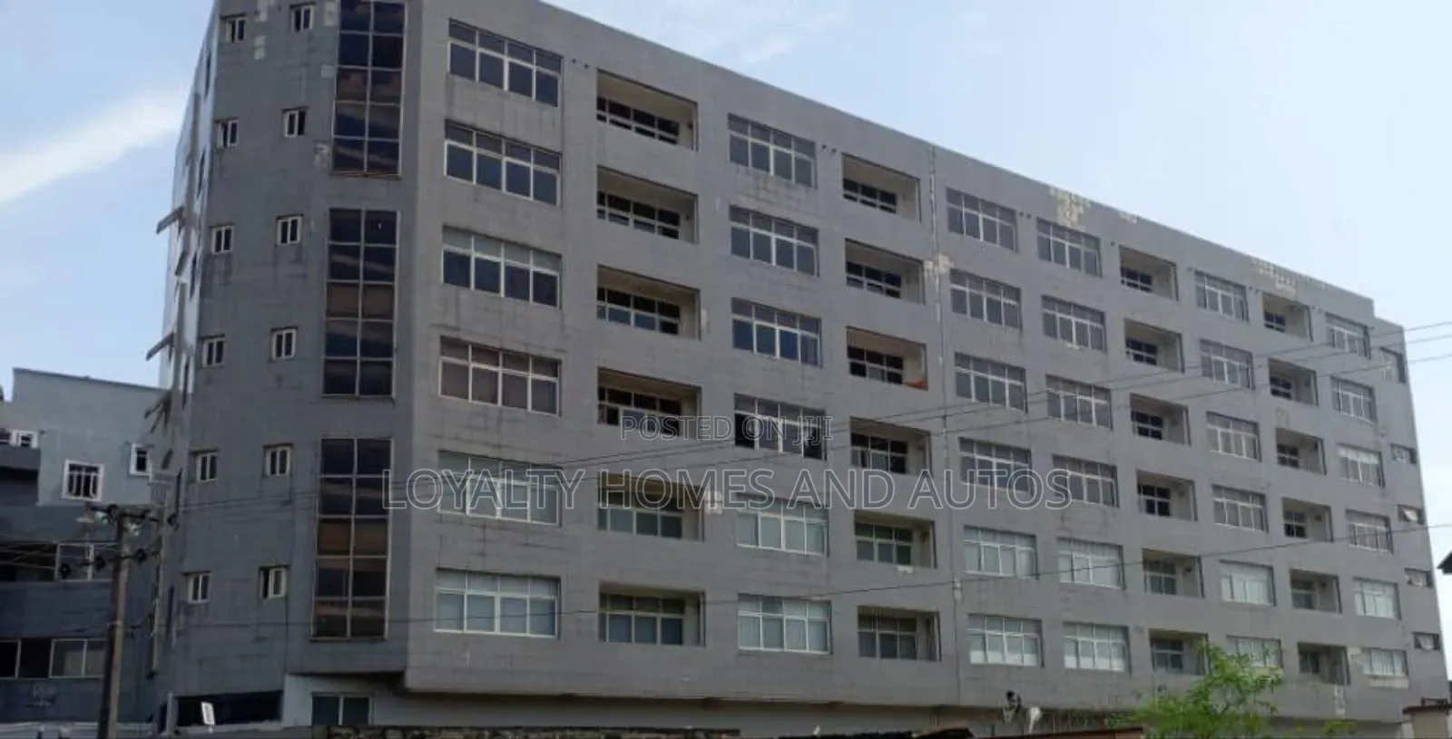 Commercial Property on 7 Floors Total of 7000 SQM at Victoria Island in Victoria Island