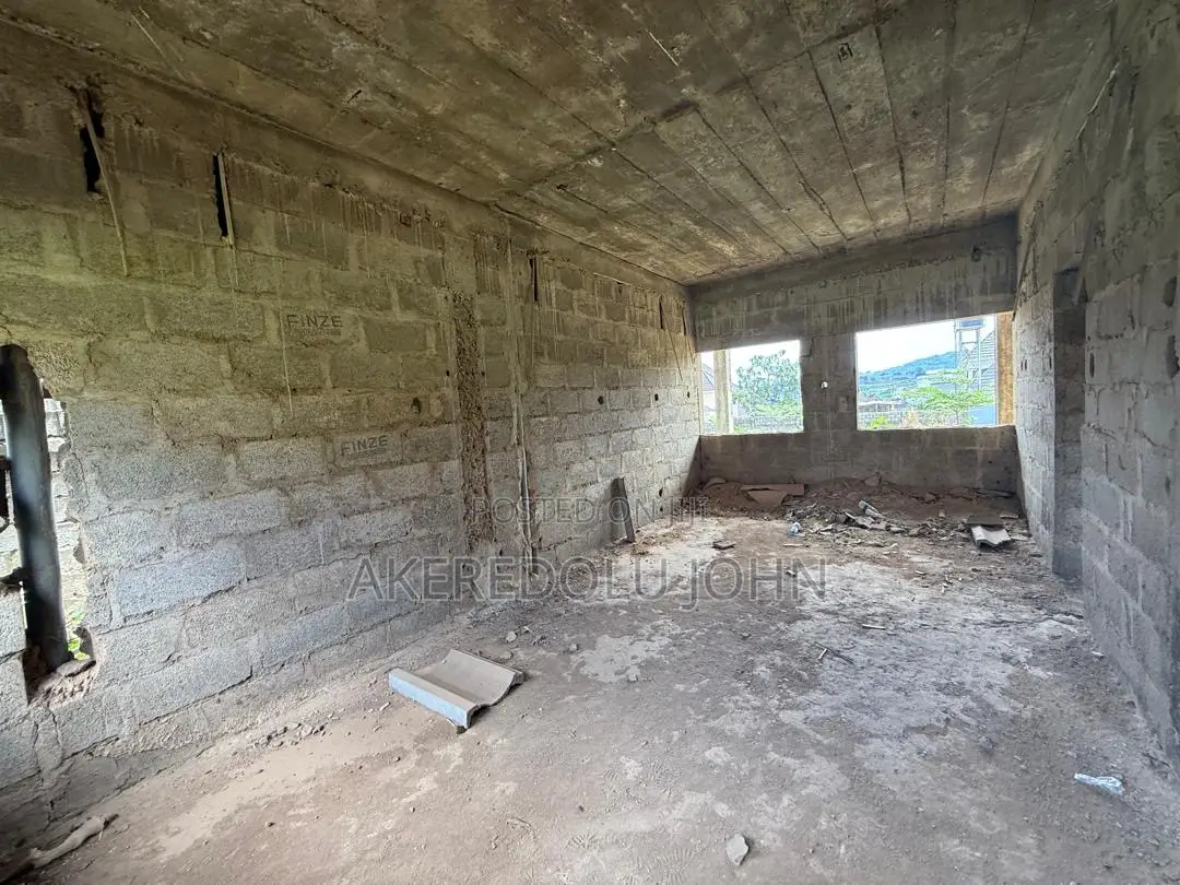 3bdrm Duplex in Life Camp for sale in Life Camp
