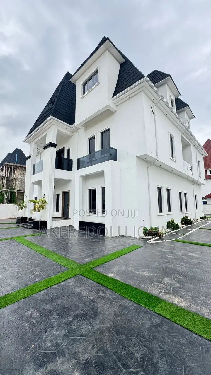 6bdrm Duplex in Karsana for sale in Karsana