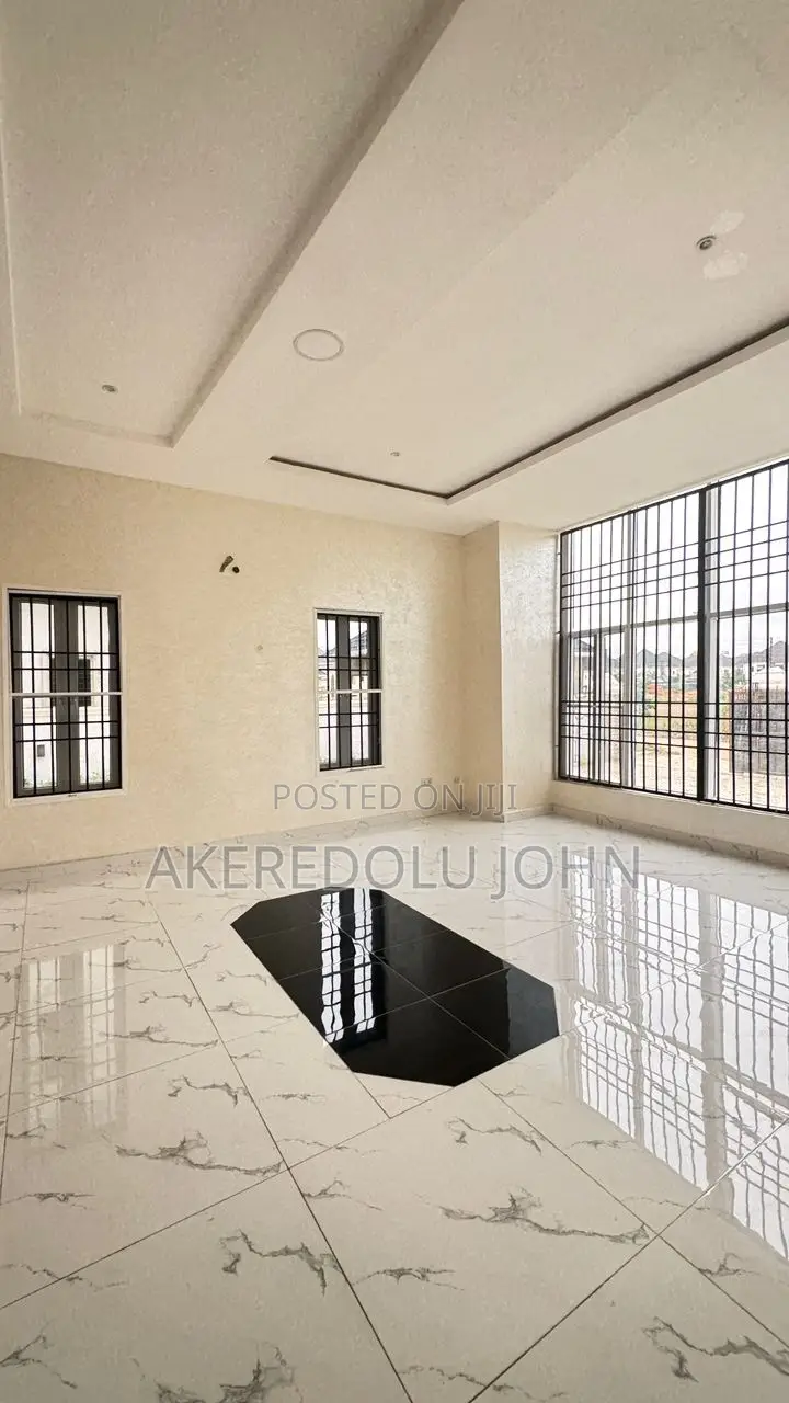 7bdrm Duplex in Karsana for sale in Karsana