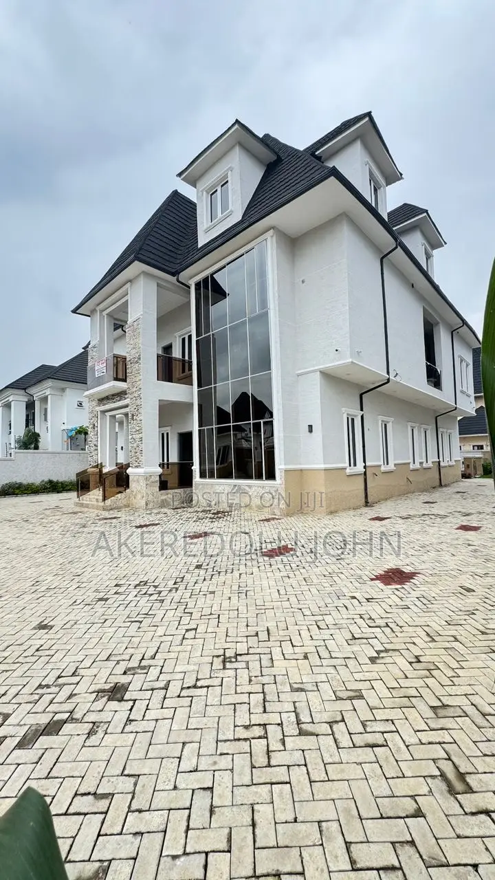 7bdrm Duplex in Karsana for sale in Karsana