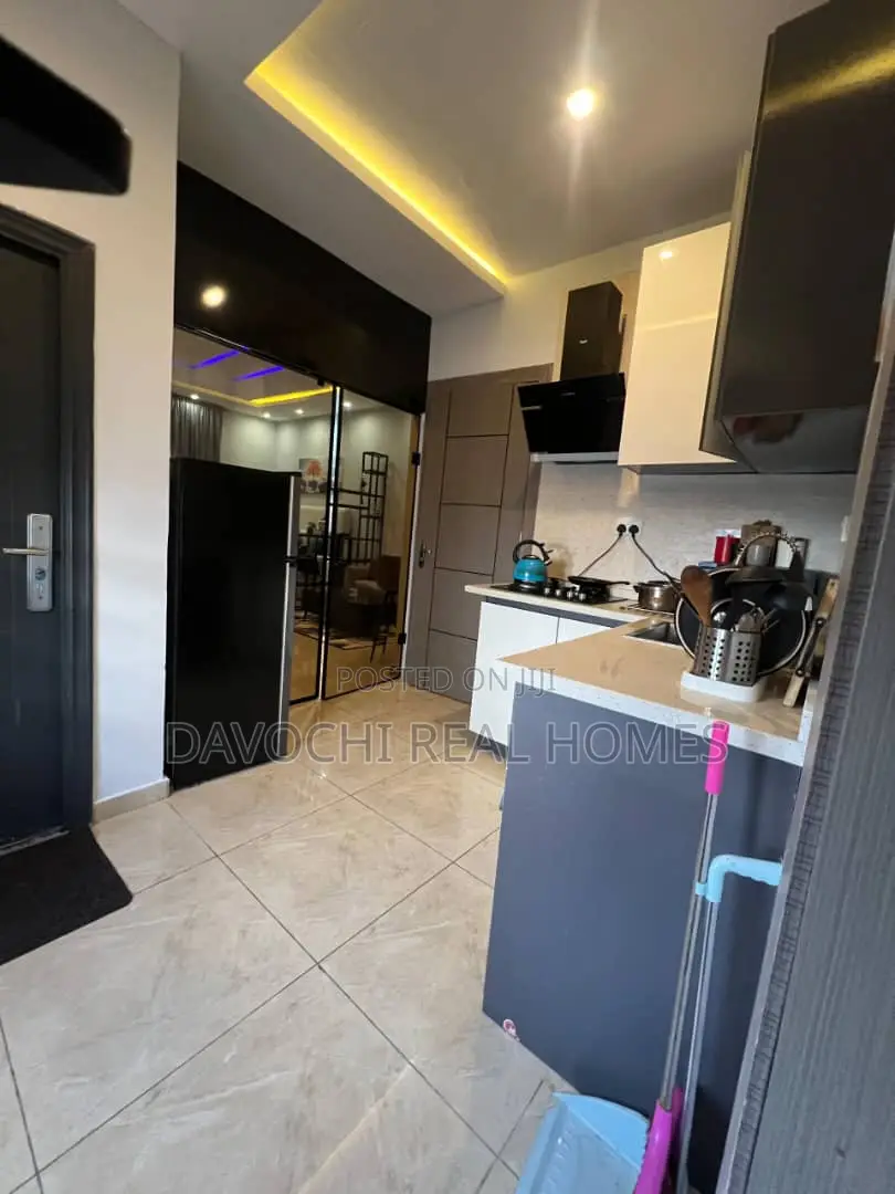 Furnished Studio Apartment in Orchid Road, Lekki Phase 2 for rent in Lekki Phase 2