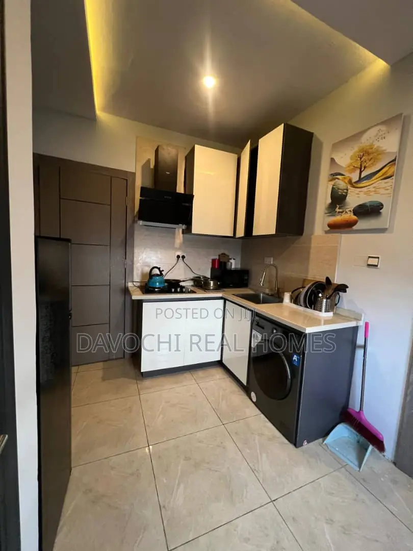 Furnished Studio Apartment in Orchid Road, Lekki Phase 2 for rent in Lekki Phase 2