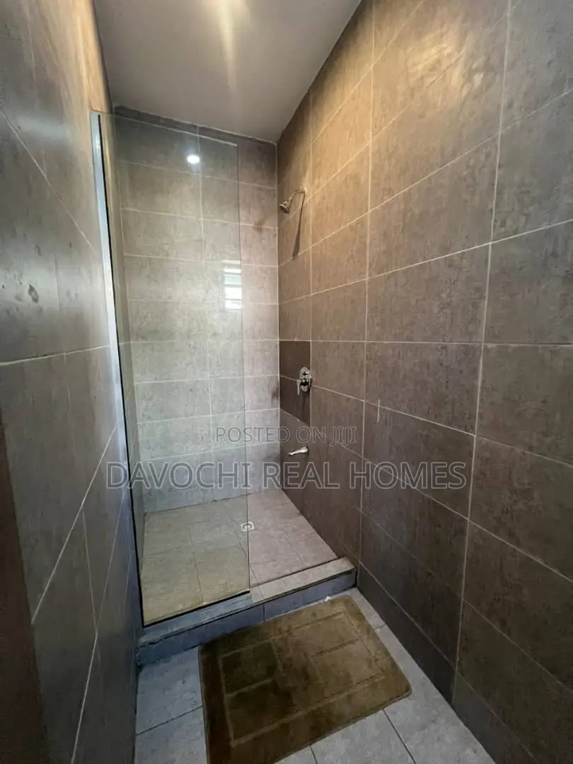 Furnished Studio Apartment in Orchid Road, Lekki Phase 2 for rent in Lekki Phase 2