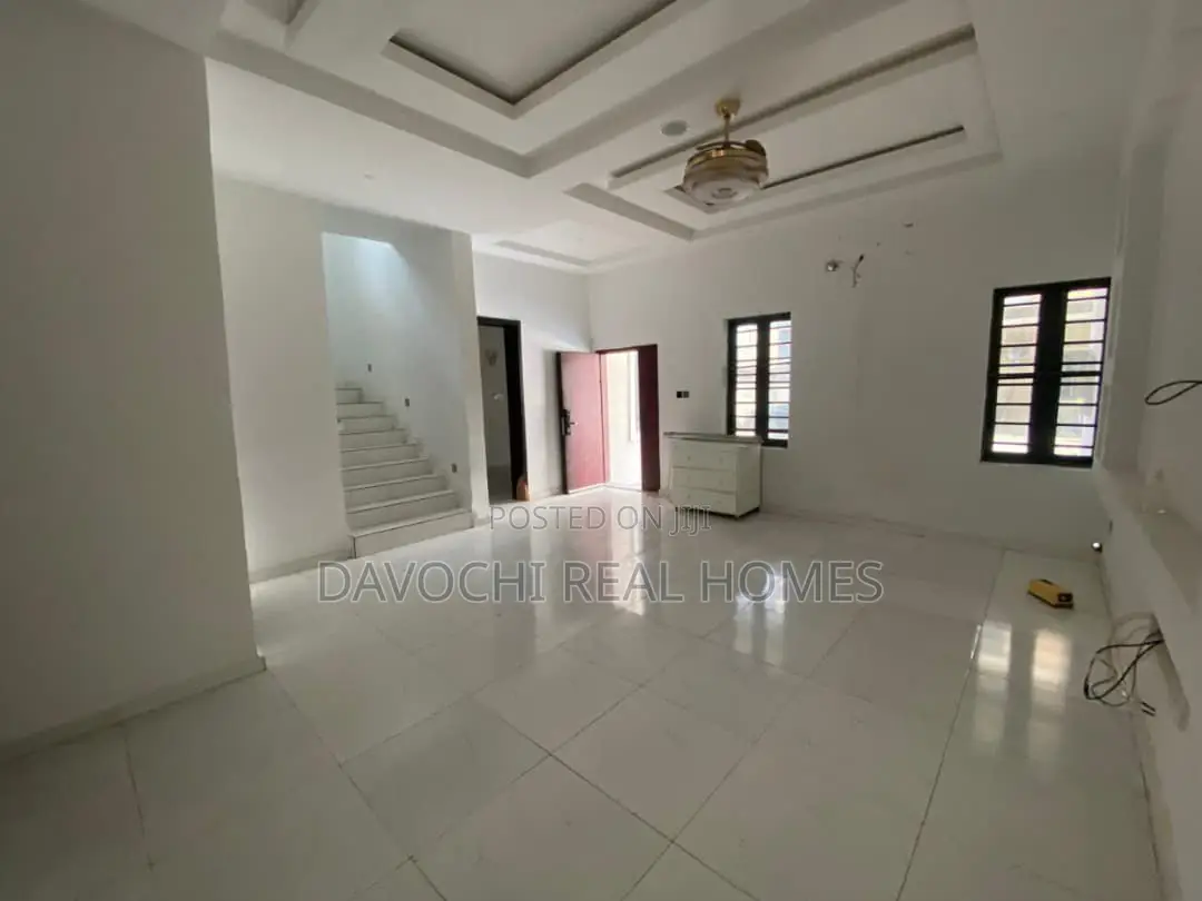 4bdrm Duplex in Orchid Road, Lekki Phase 2 for rent in Lekki Phase 2