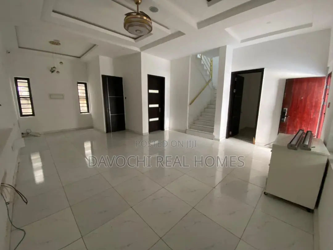4bdrm Duplex in Orchid Road, Lekki Phase 2 for rent in Lekki Phase 2
