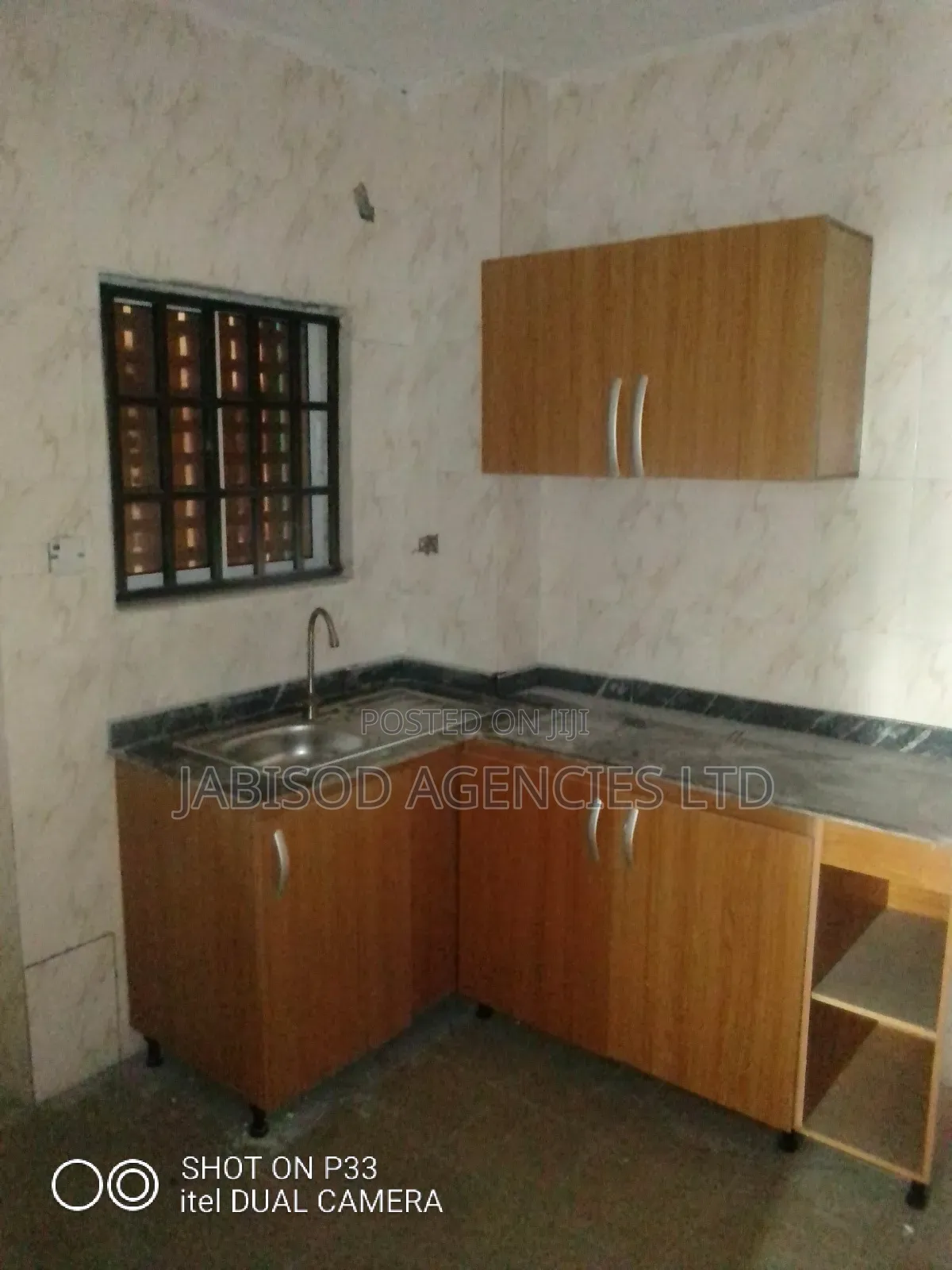 2bdrm Block of Flats in Lagoshoms Brf Estate, Alaka/Iponri for sale in Alaka/Iponri