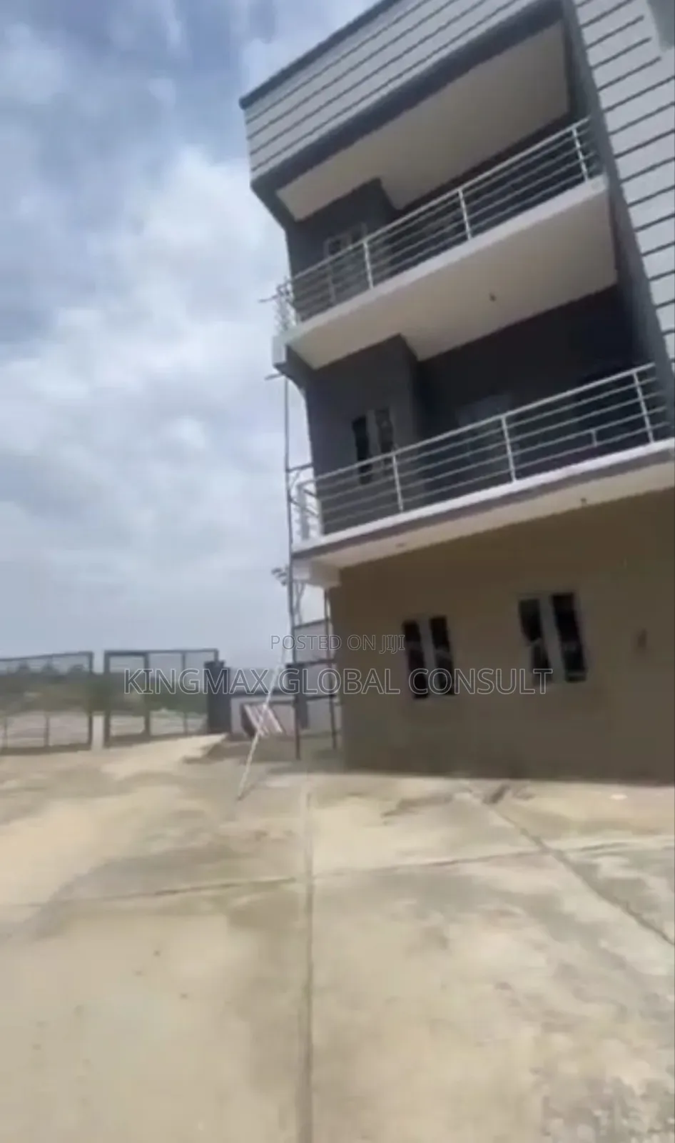 4bdrm Duplex in Life Camp Abuja for sale in Life Camp