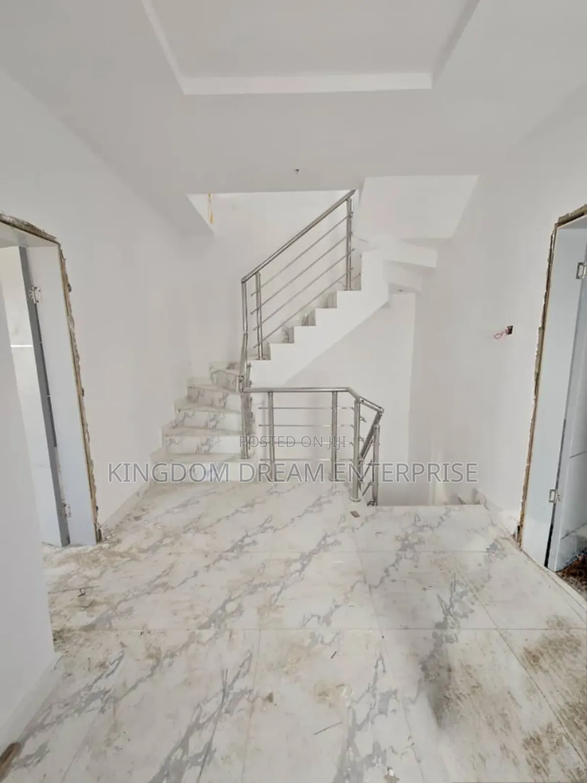 5bdrm Apartment in Osapa London Lekki for rent in Osapa london