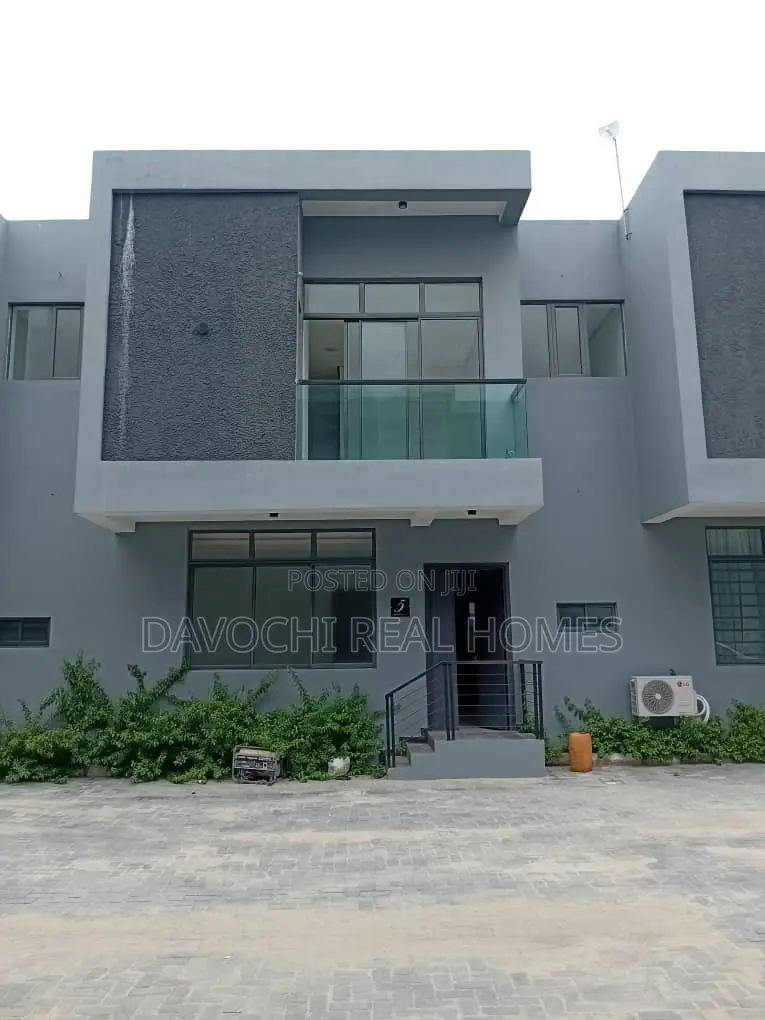 4bdrm Duplex in Alpha Beach, Ikate for rent in Ikate