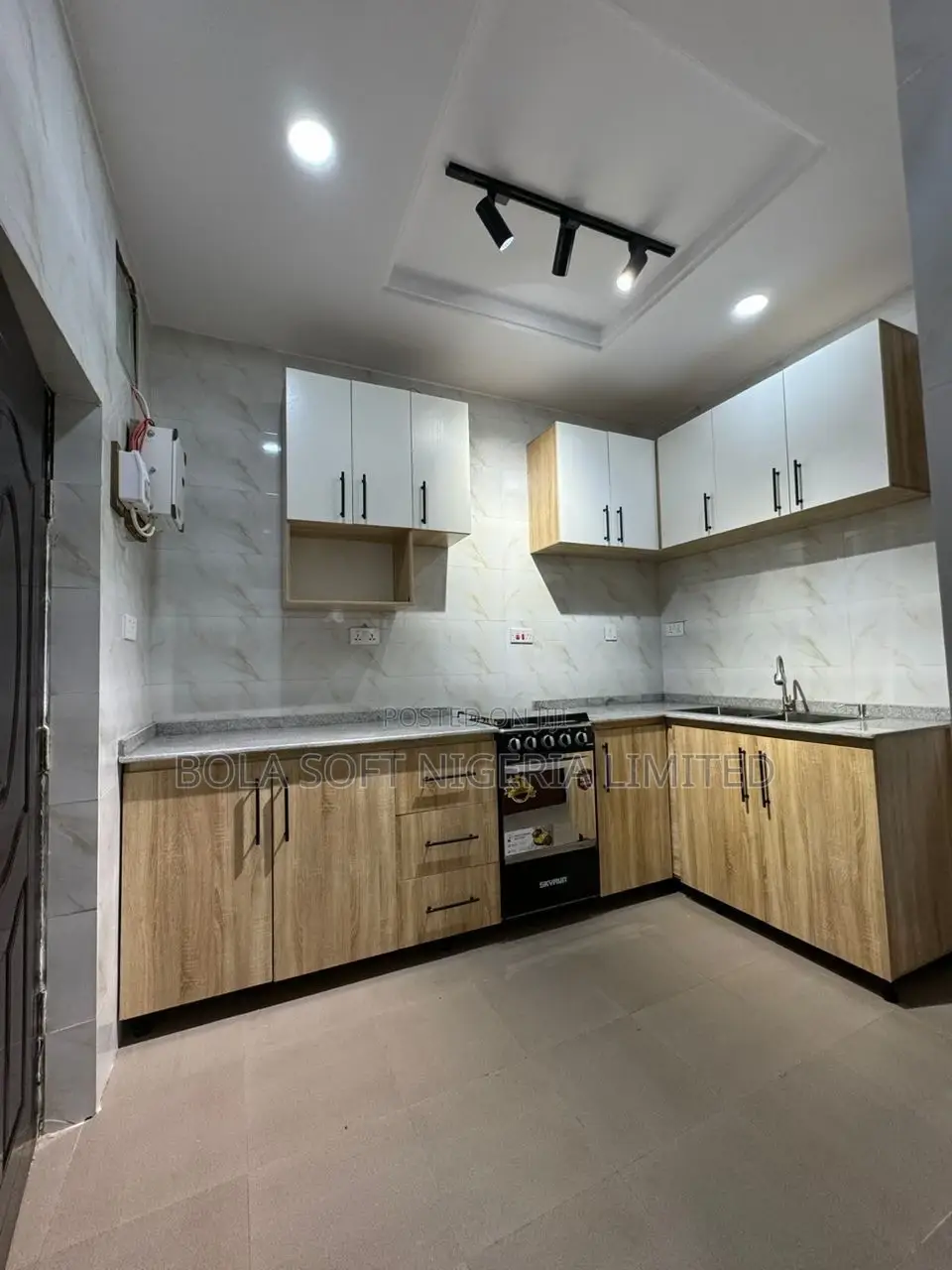 4bdrm Bungalow in Gbongúdù Ojurin for sale in Akobo