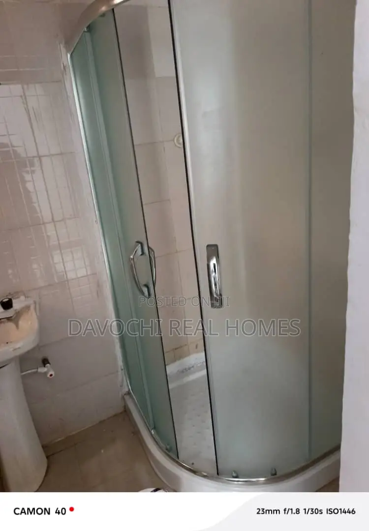 3bdrm Apartment in Lekki Right for rent in Lekki Phase 2