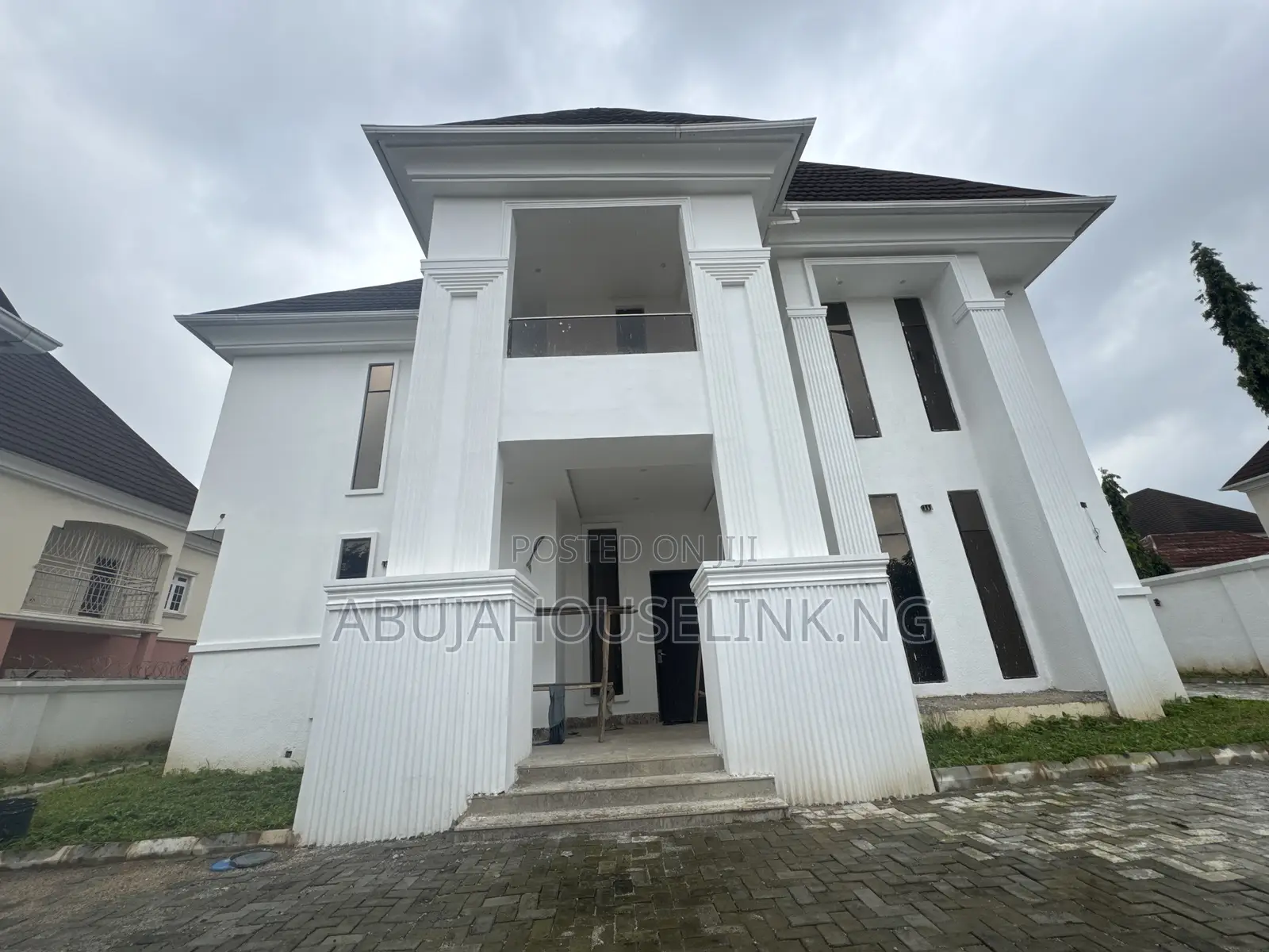 5bdrm Duplex in Efab Metropolis for sale in Gwarinpa