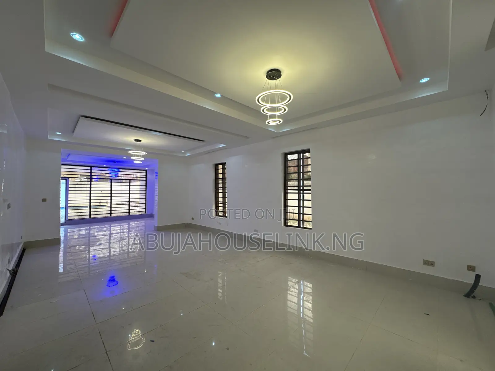 5bdrm Duplex in Efab Metropolis for sale in Gwarinpa