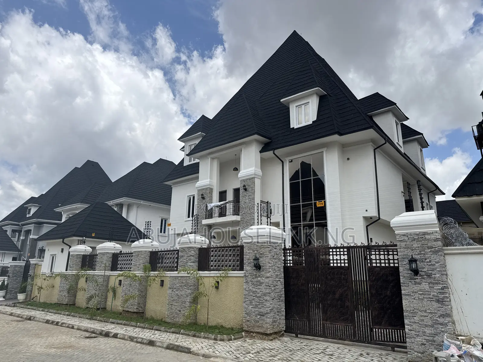7bdrm Duplex in Efab Metropolis for sale in Gwarinpa