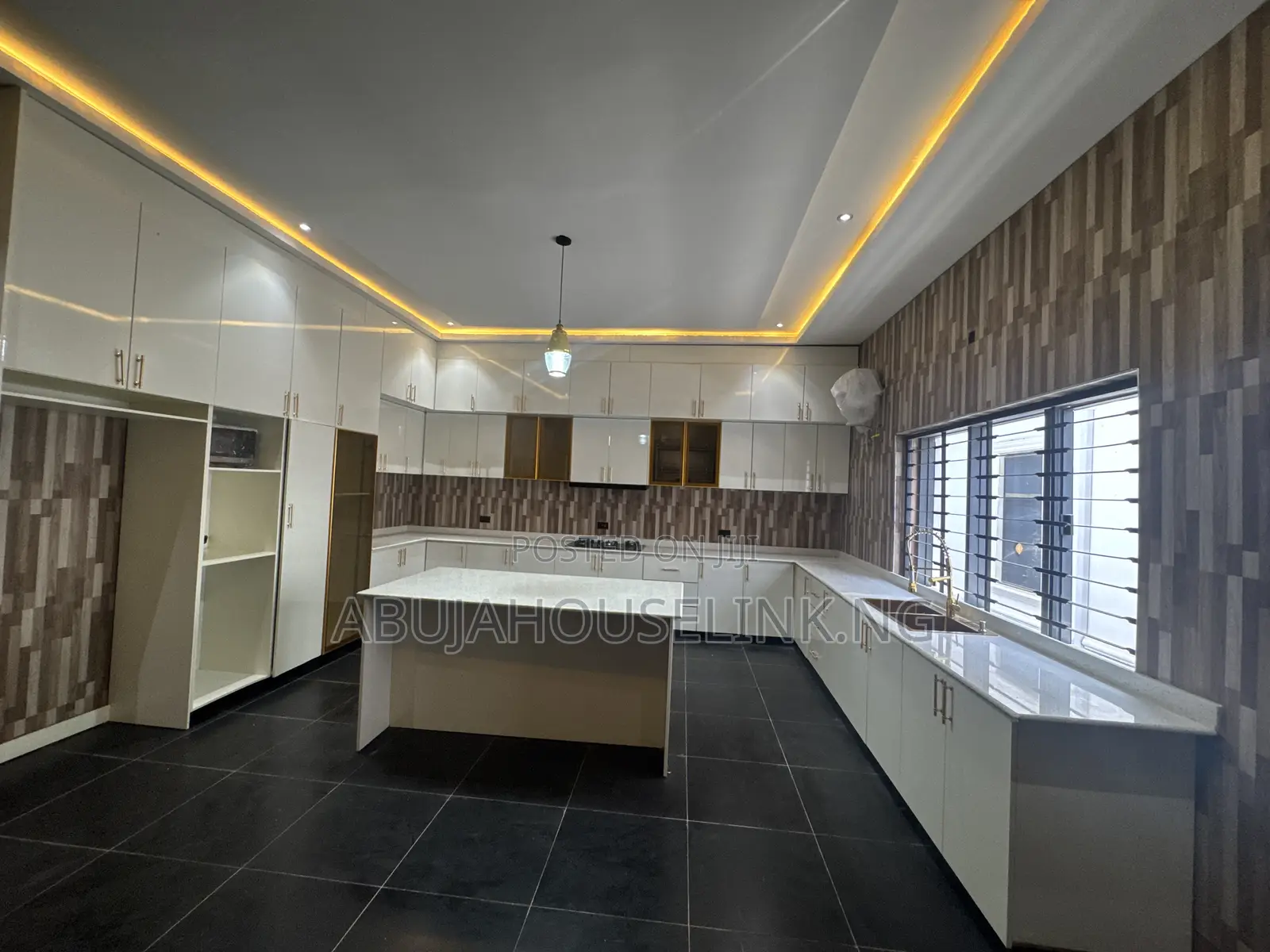 7bdrm Duplex in Efab Metropolis for sale in Gwarinpa