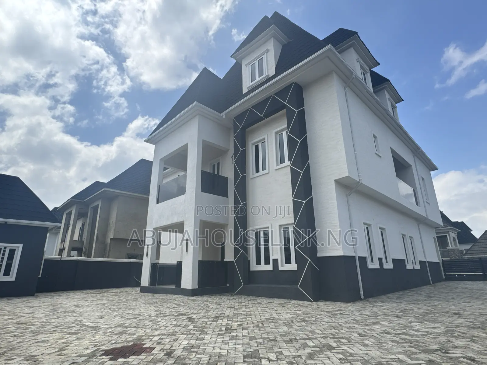 6bdrm Duplex in Efab Metropolis, Karsana for sale in Karsana