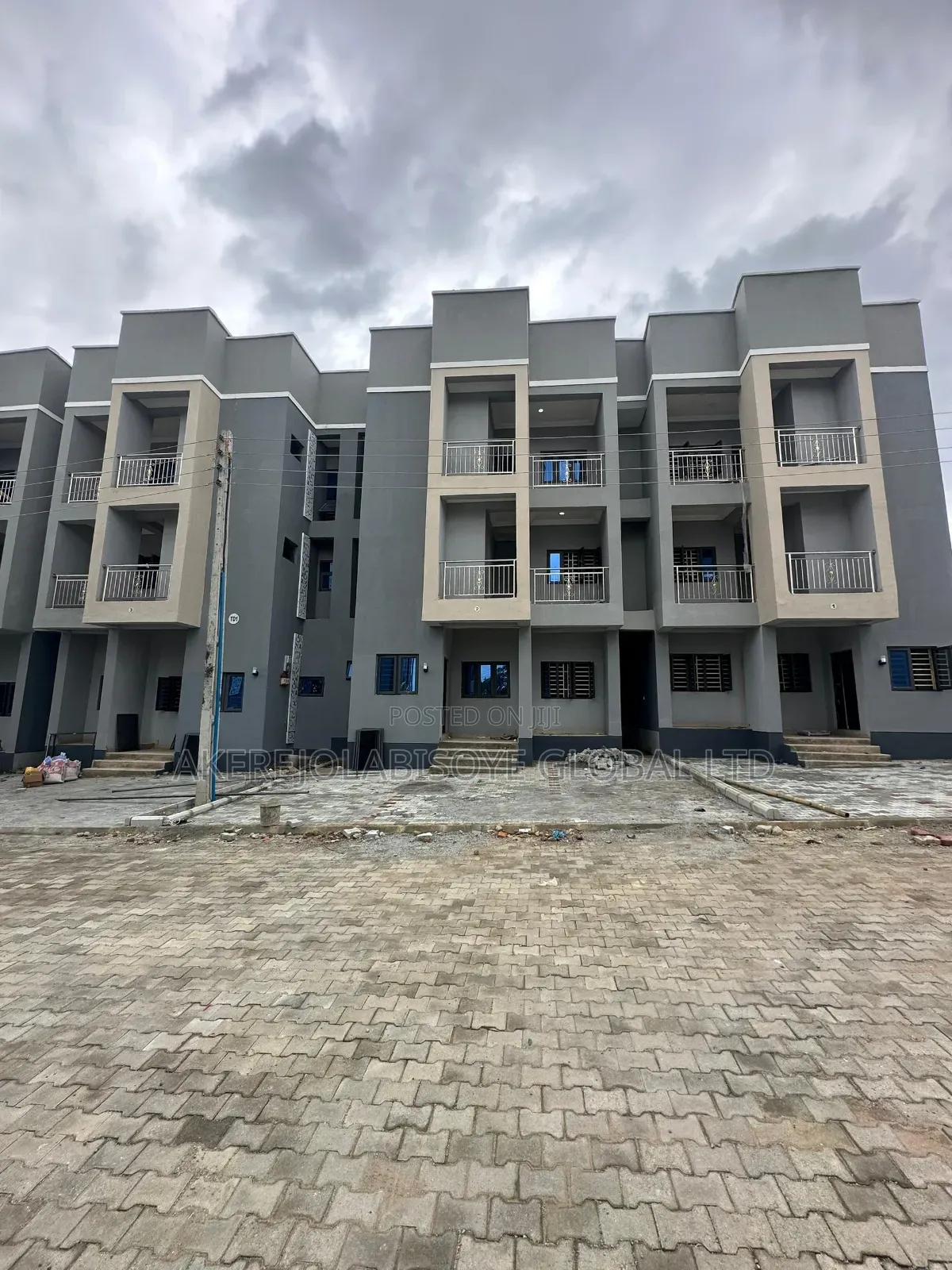 4bdrm Townhouse / Terrace in In An Estate Idu for rent in Idu