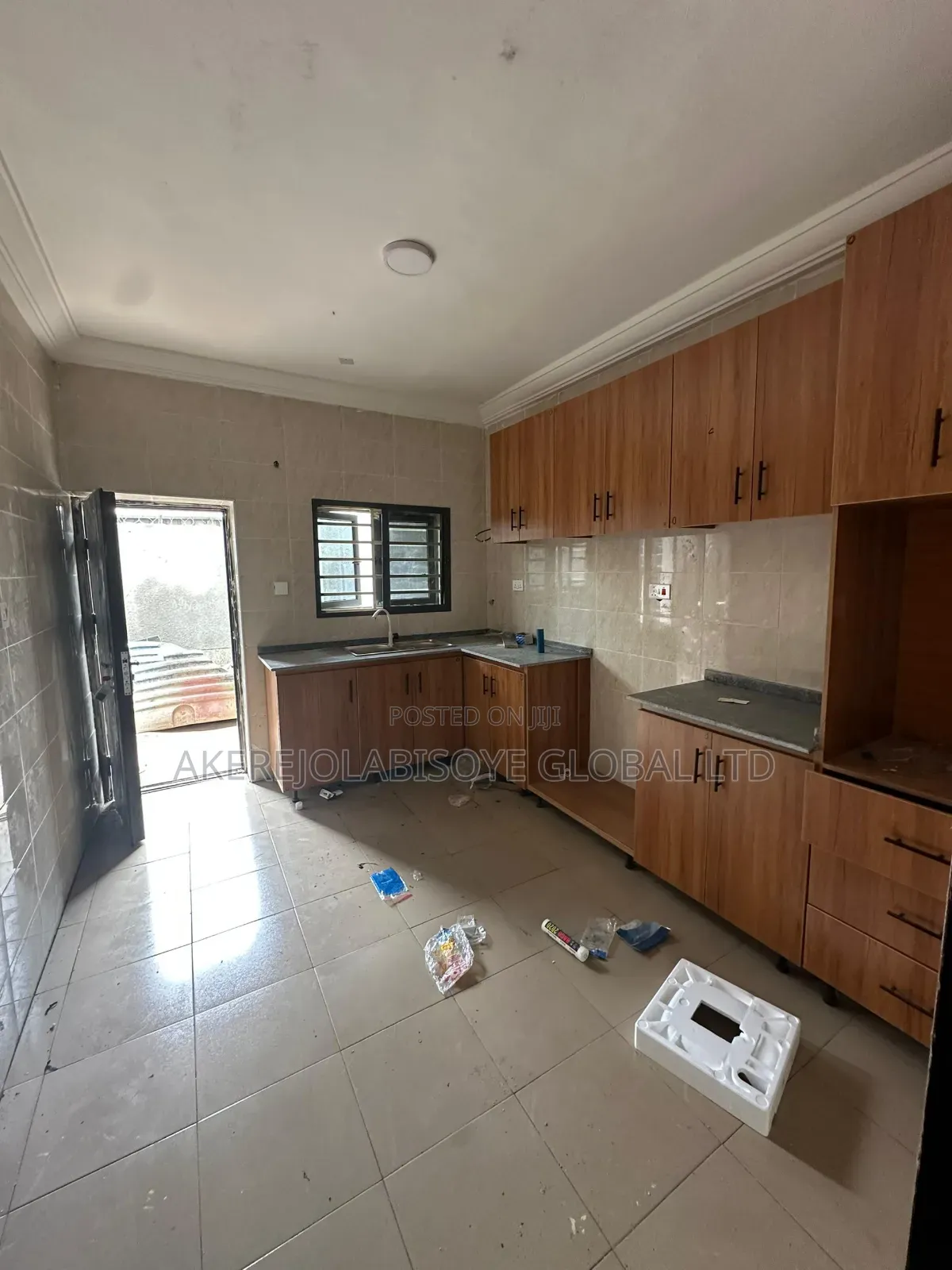 4bdrm Townhouse / Terrace in In An Estate Idu for rent in Idu