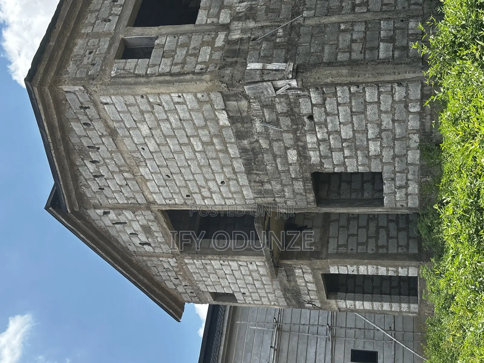 4bdrm Duplex in Lugbe Estate for sale in Lugbe District