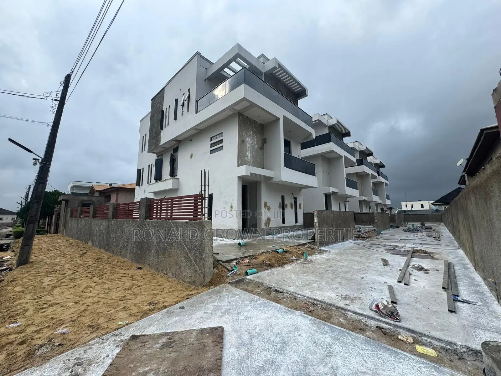 4bdrm House in Omole Phase 1 for sale in Omole Phase 1