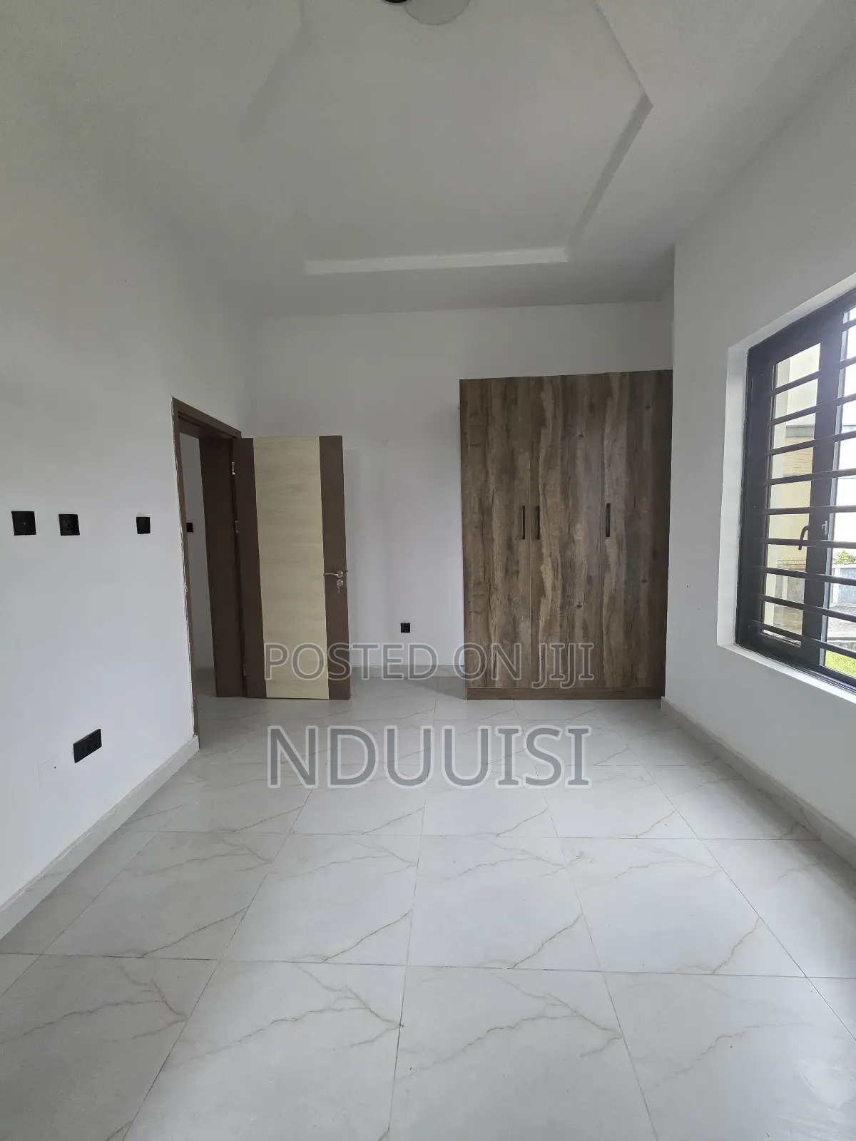 6bdrm Duplex in Eleko for sale in Eleko