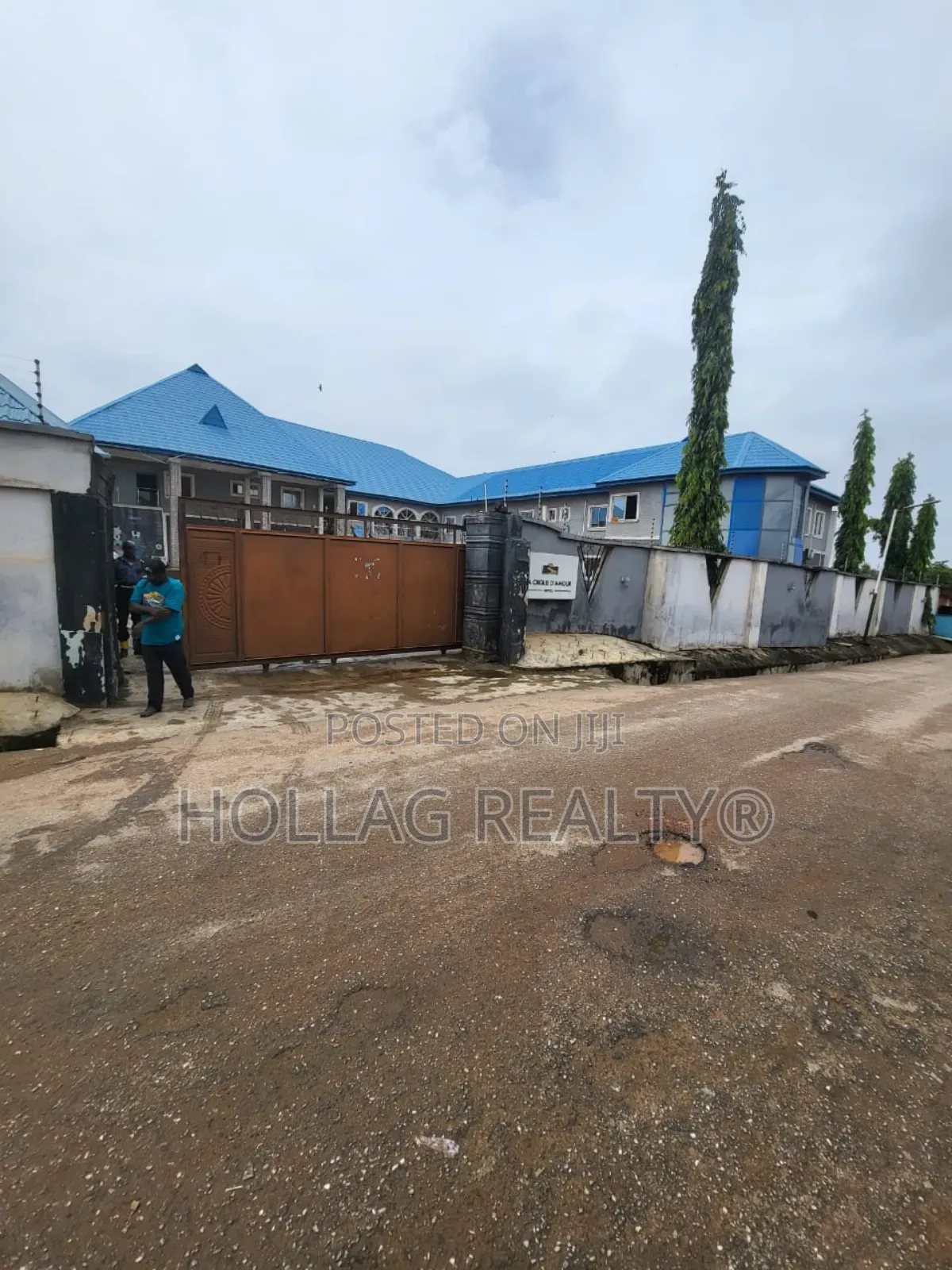 50 Rooms Hotel, Event Hall, Bar, Gym House on 9 Plots in Iju-Ishaga