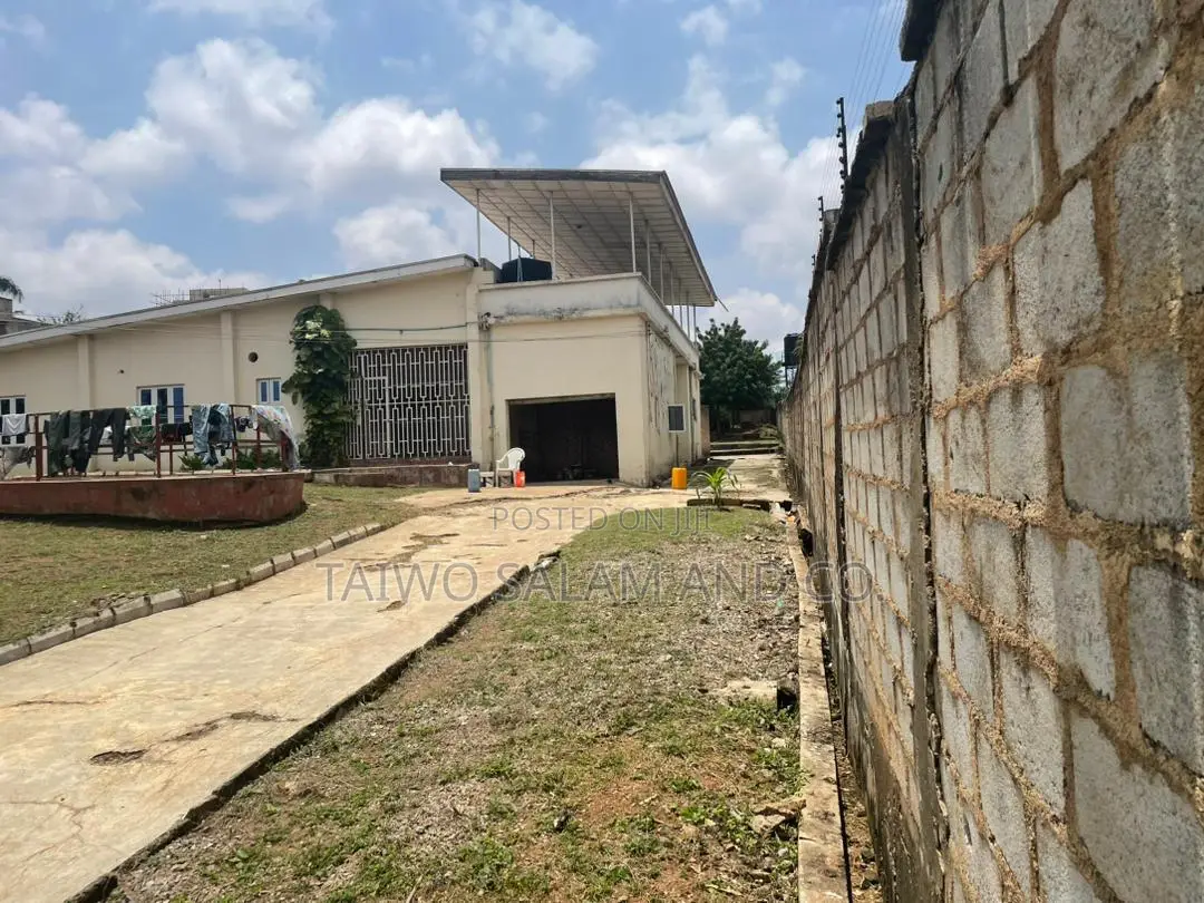 4bdrm Bungalow in Iyanganku for sale in Iyanganku