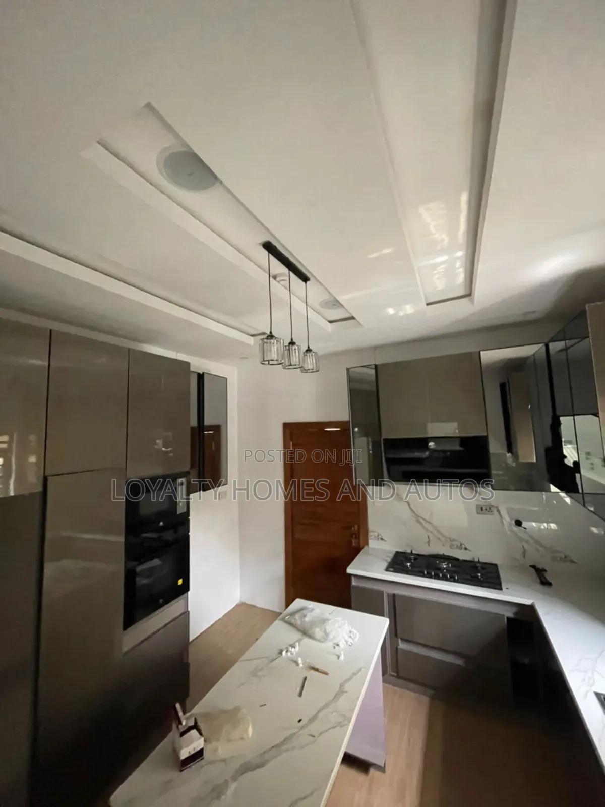 Furnished 7bdrm Mansion in Ikeja GRA for sale in Ikeja GRA