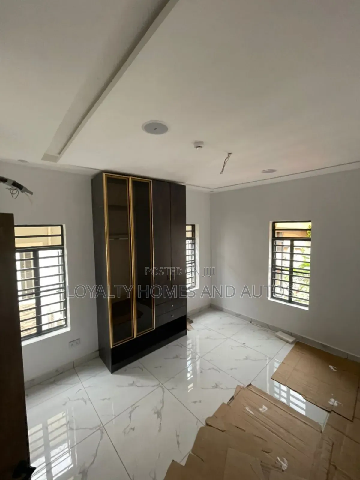 Furnished 7bdrm Mansion in Ikeja GRA for sale in Ikeja GRA