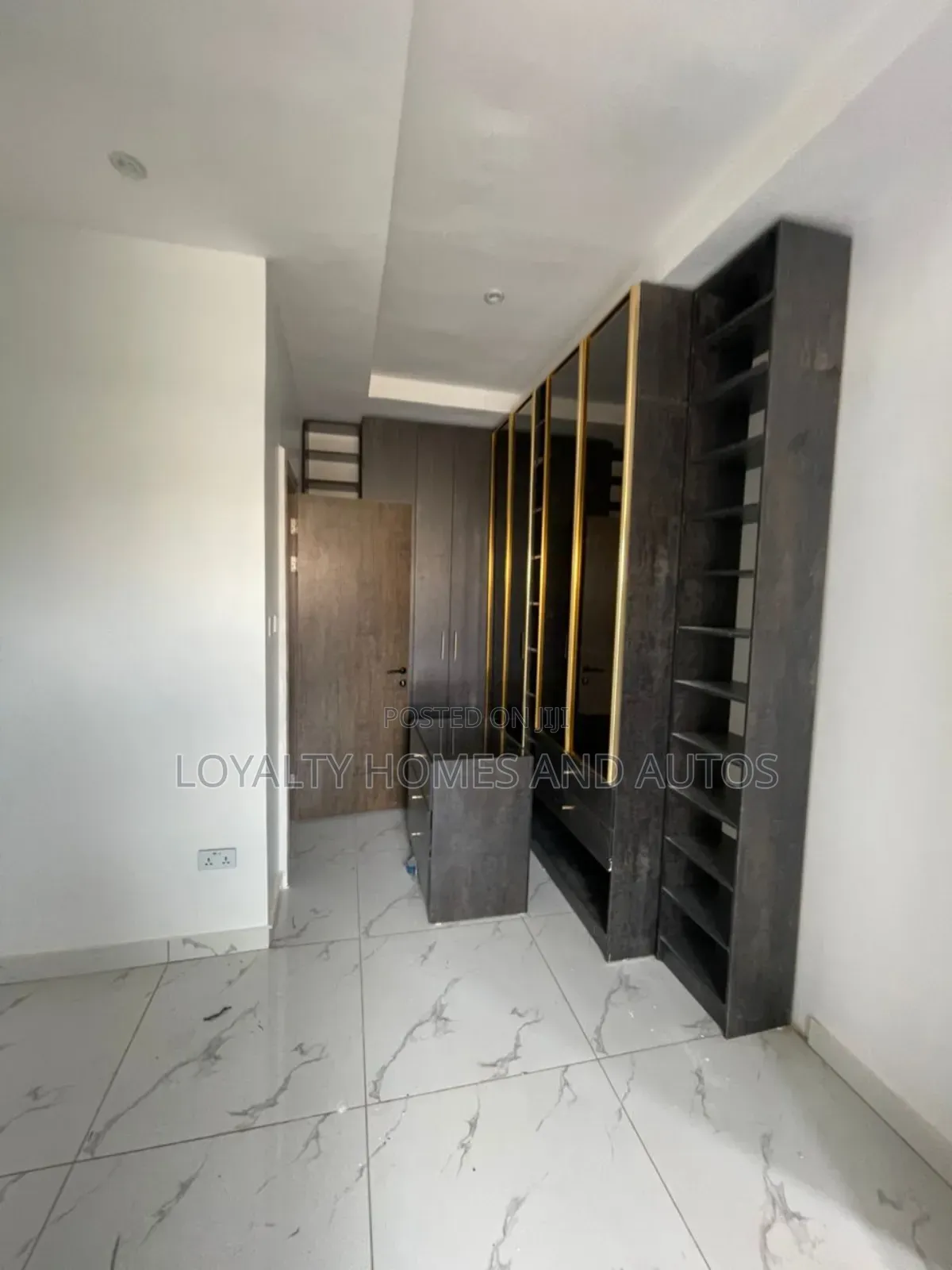 Furnished 4bdrm Duplex in GRA Phase 1 for sale in GRA Phase 1
