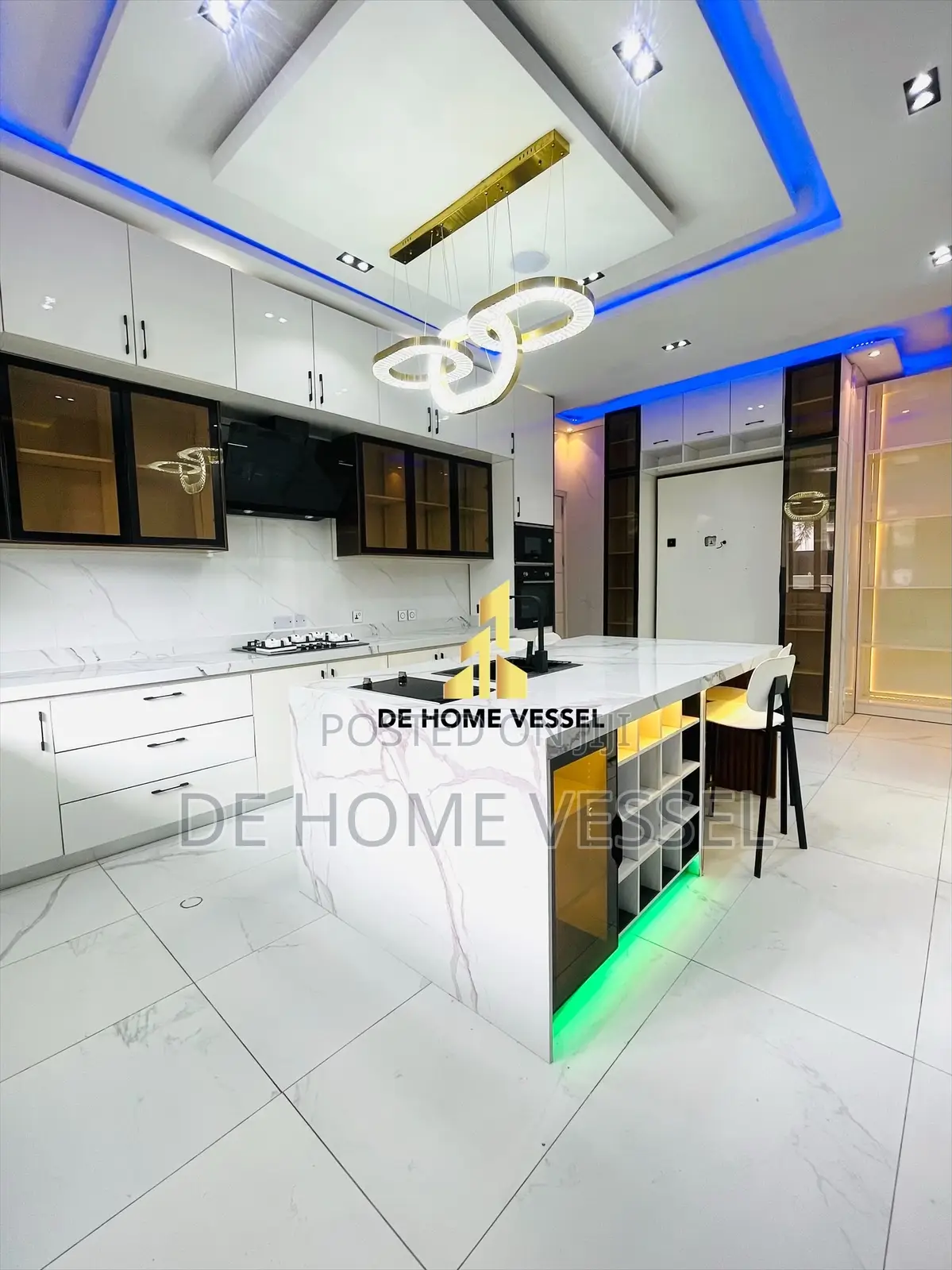 6bdrm Duplex in Ikate for sale in Ikate