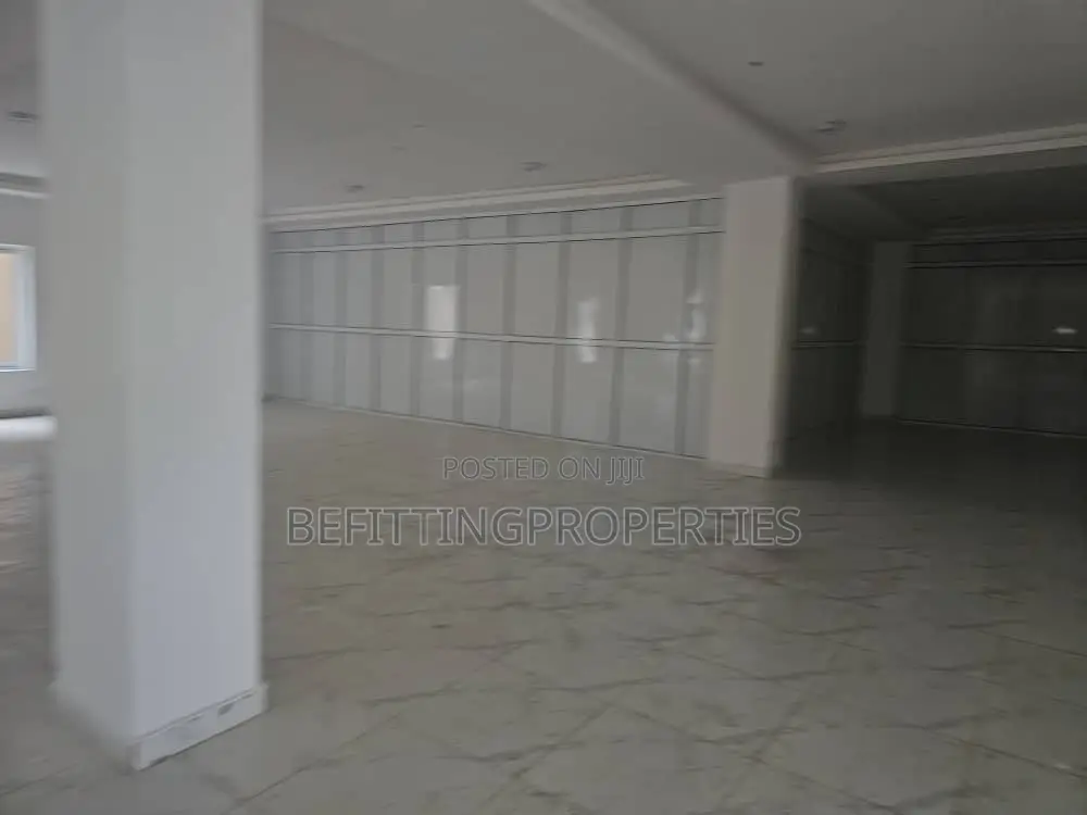 Premium Open-Plan Office Space – 1000sqm in Ikeja