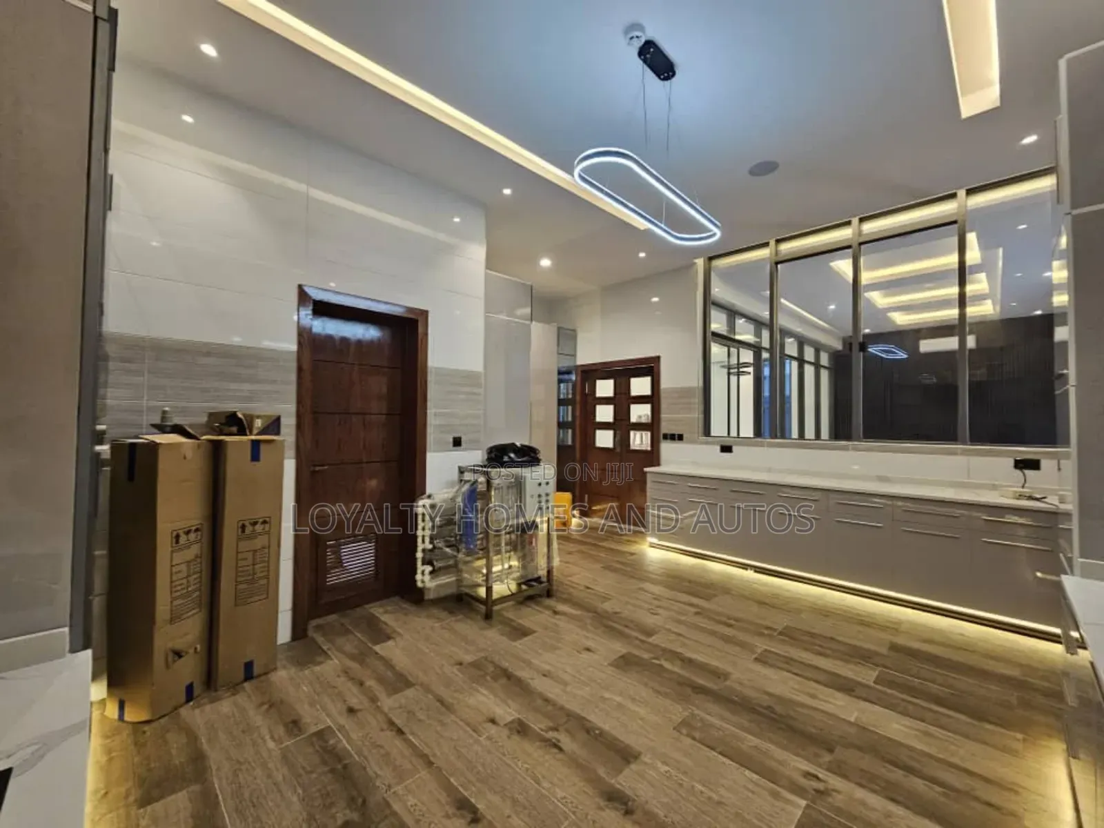 5bdrm Duplex in Off Banana Island for sale in Ikoyi