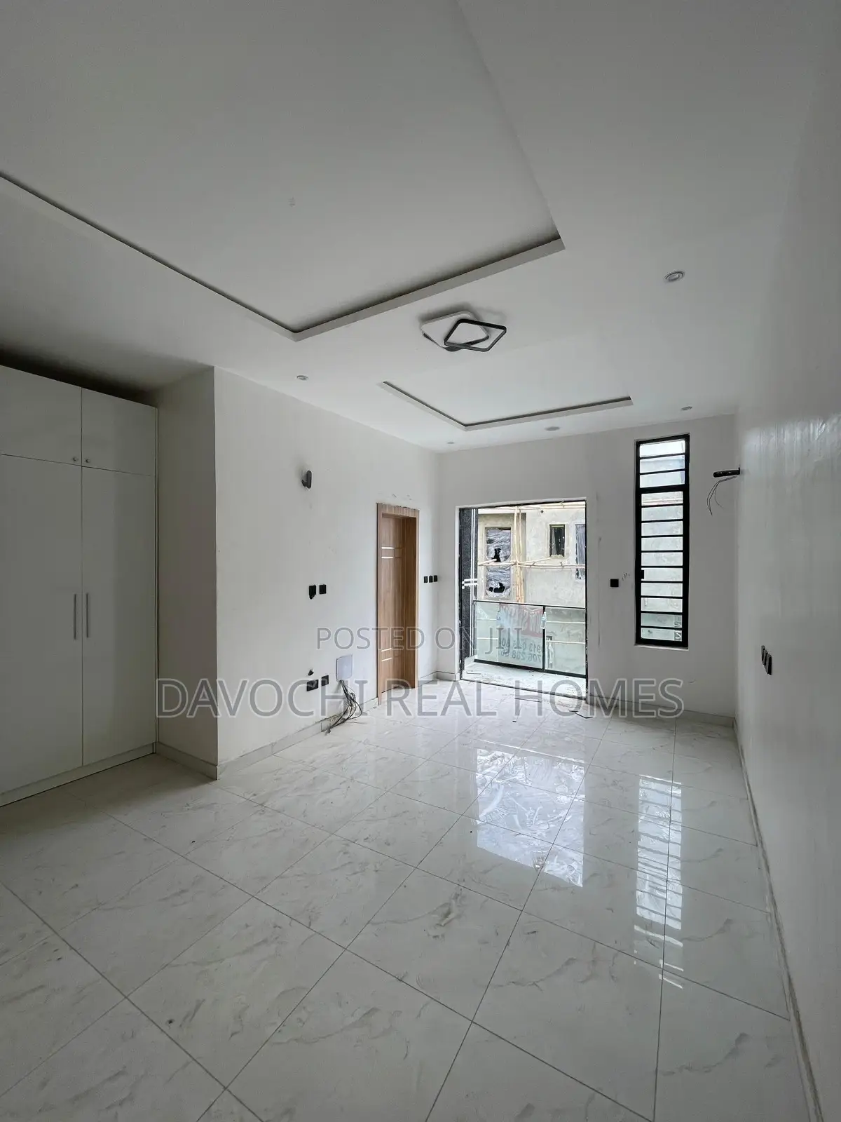 4bdrm Duplex in Chevron Drive for sale in Chevron