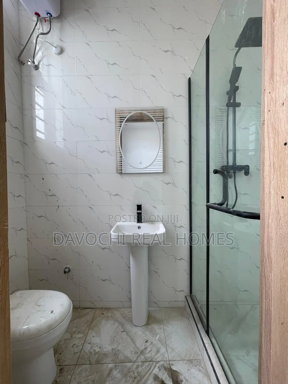 4bdrm Duplex in Chevron Drive for sale in Chevron