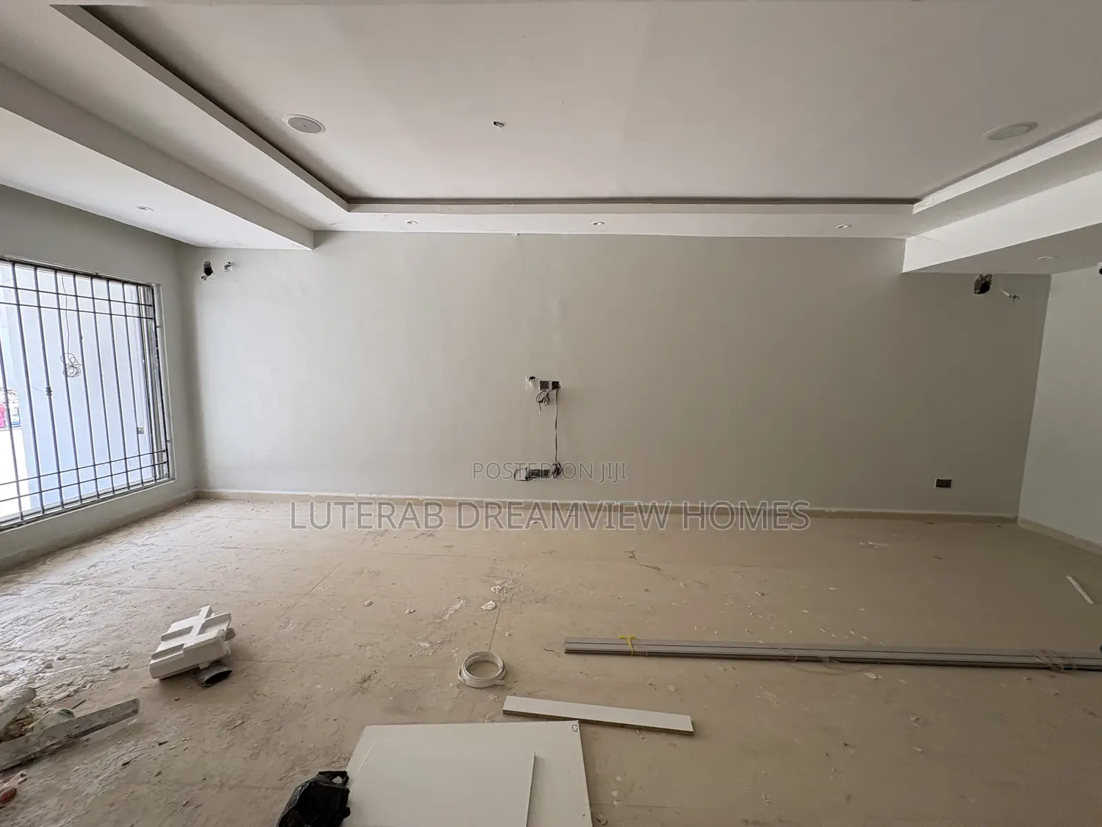 4bdrm Townhouse / Terrace in In A Secured Estate for rent in Utako