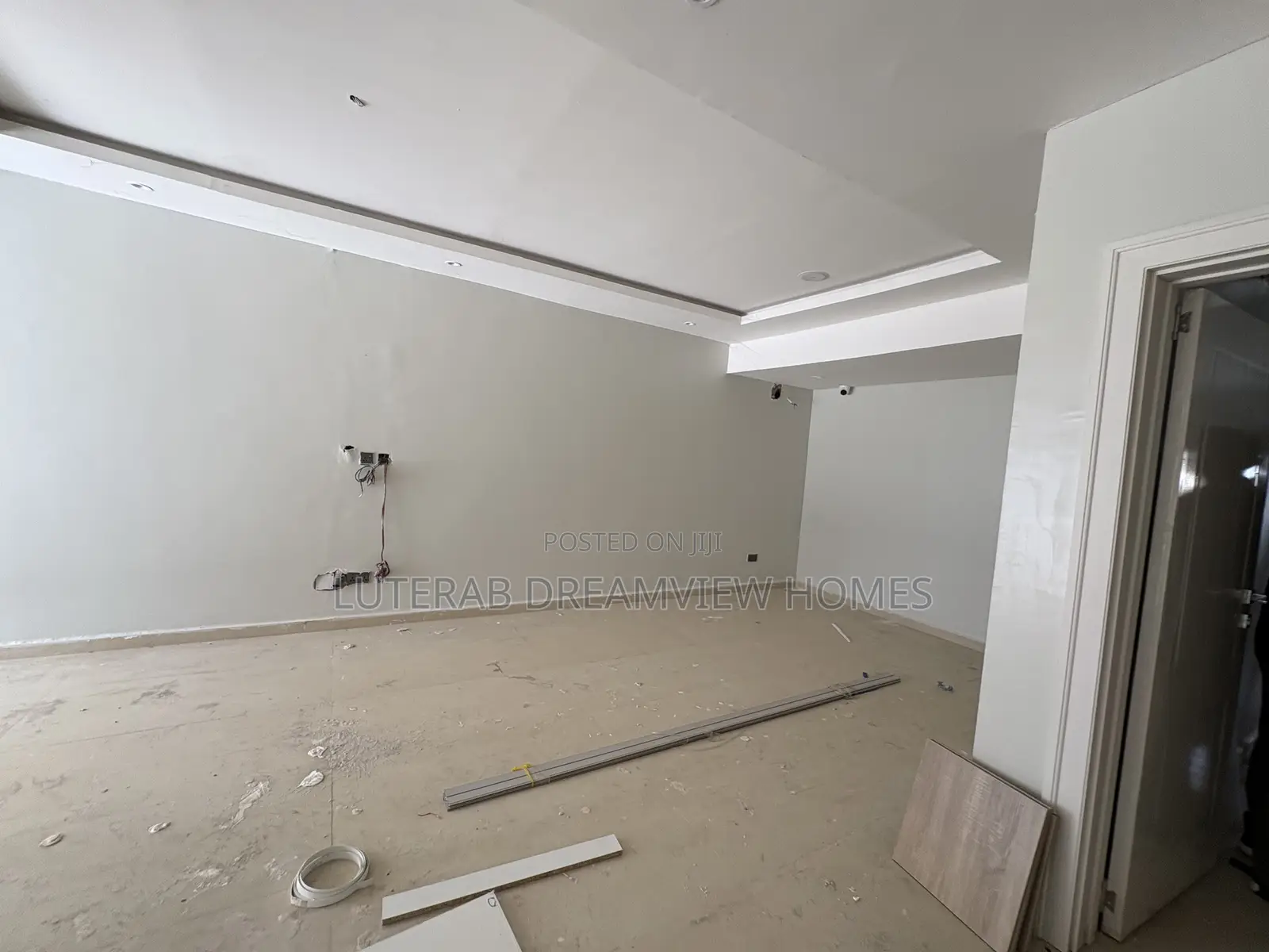 4bdrm Townhouse / Terrace in In A Secured Estate for rent in Utako