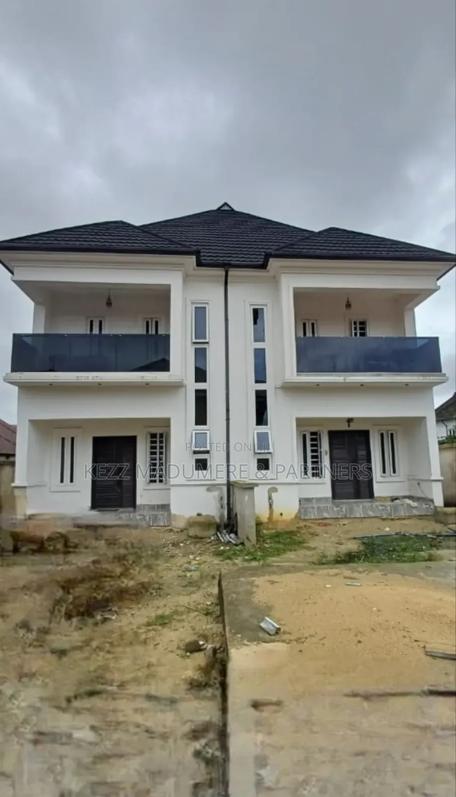 8bdrm Duplex in Farm Road 2 Estate , for sale in Eliozu