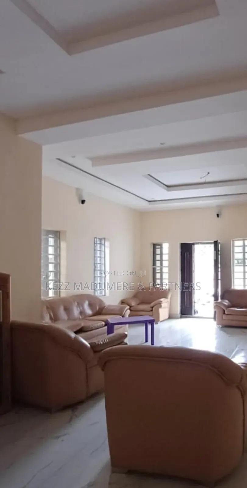 8bdrm Duplex in Farm Road 2 Estate , for sale in Eliozu