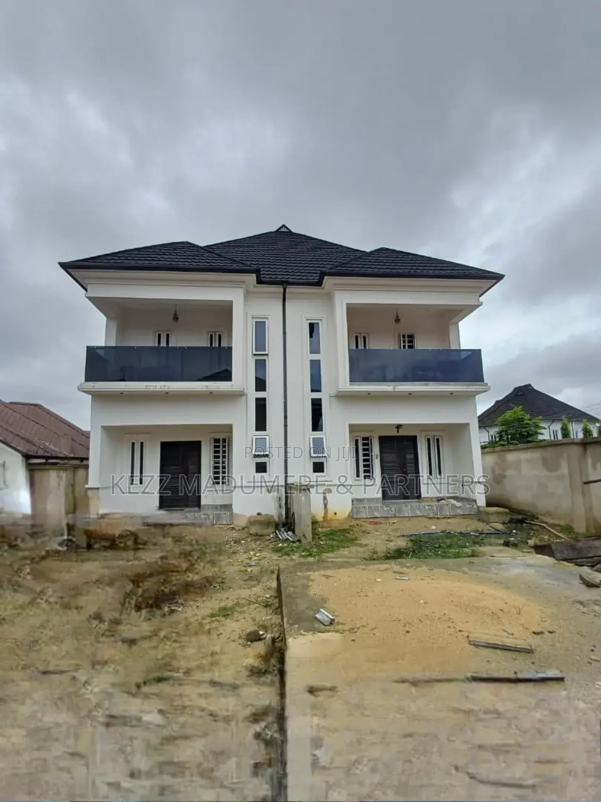 8bdrm Duplex in Farm Road 2 Estate , for sale in Eliozu