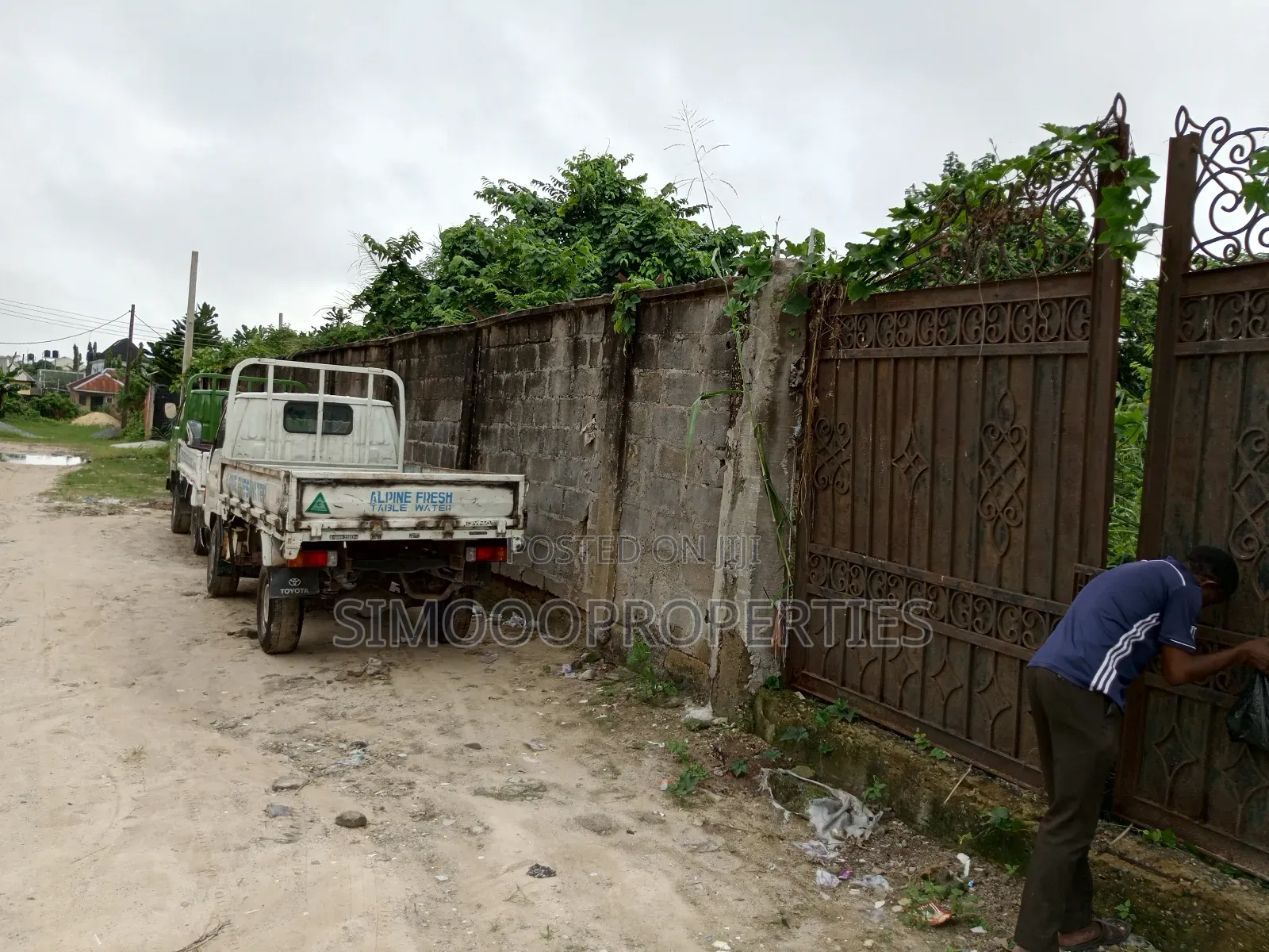 A Plot of Corner Piece Land Beside Ogunfayo Palace for Sale in Awoyaya