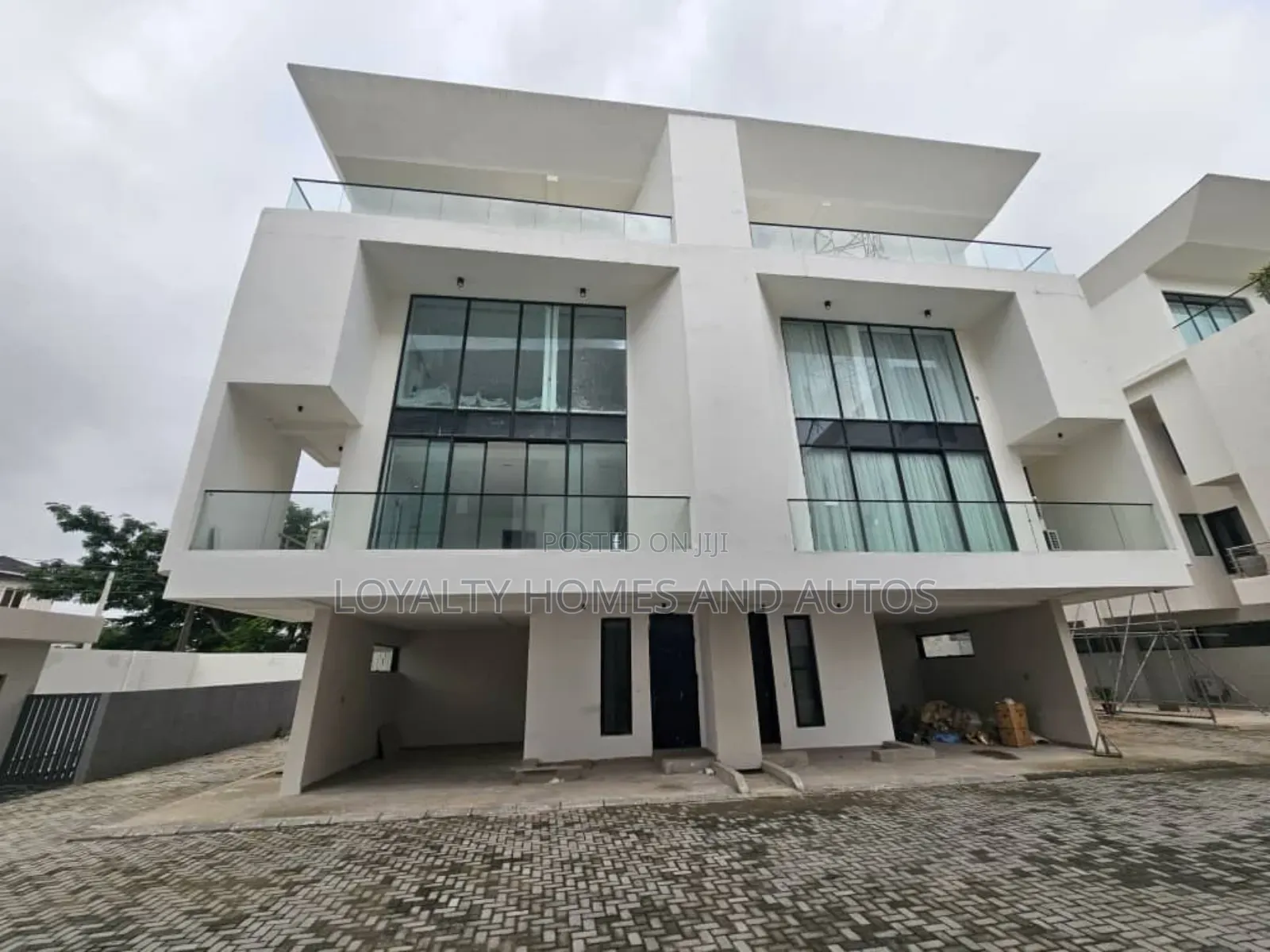 4bdrm Duplex in Ikoyi Lagos for sale in Ikoyi