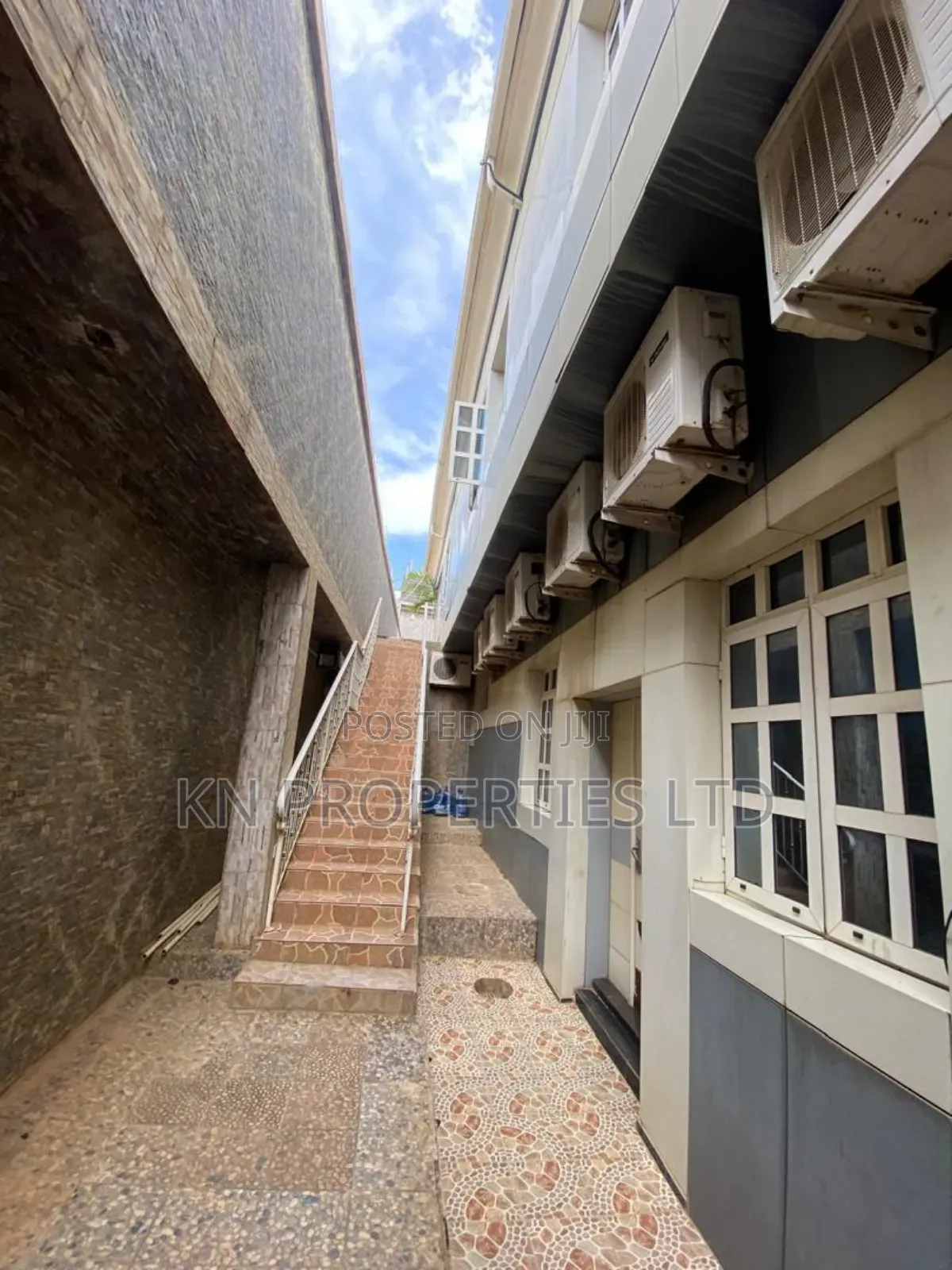 Furnished 6bdrm Duplex in Apo for rent in Apo District