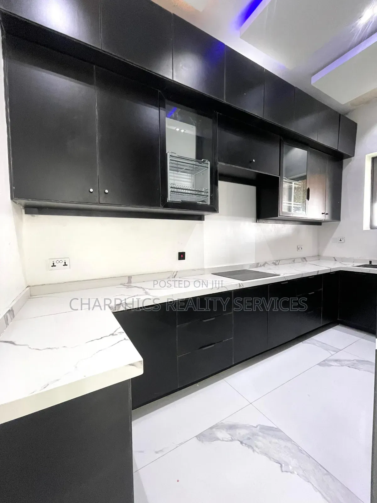 6bdrm Duplex in Ikate for sale in Ikate