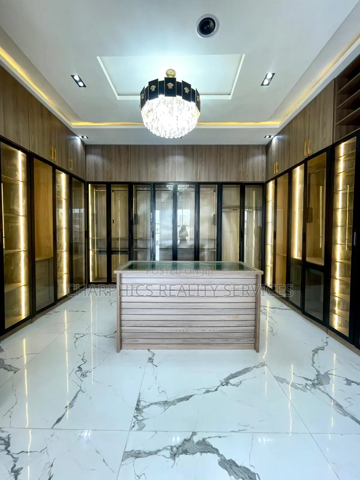 6bdrm Duplex in Ikate for sale in Ikate